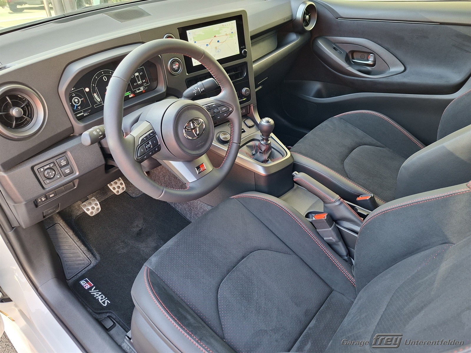 TOYOTA Yaris 1.6 GR Sport "Aero"-image-7