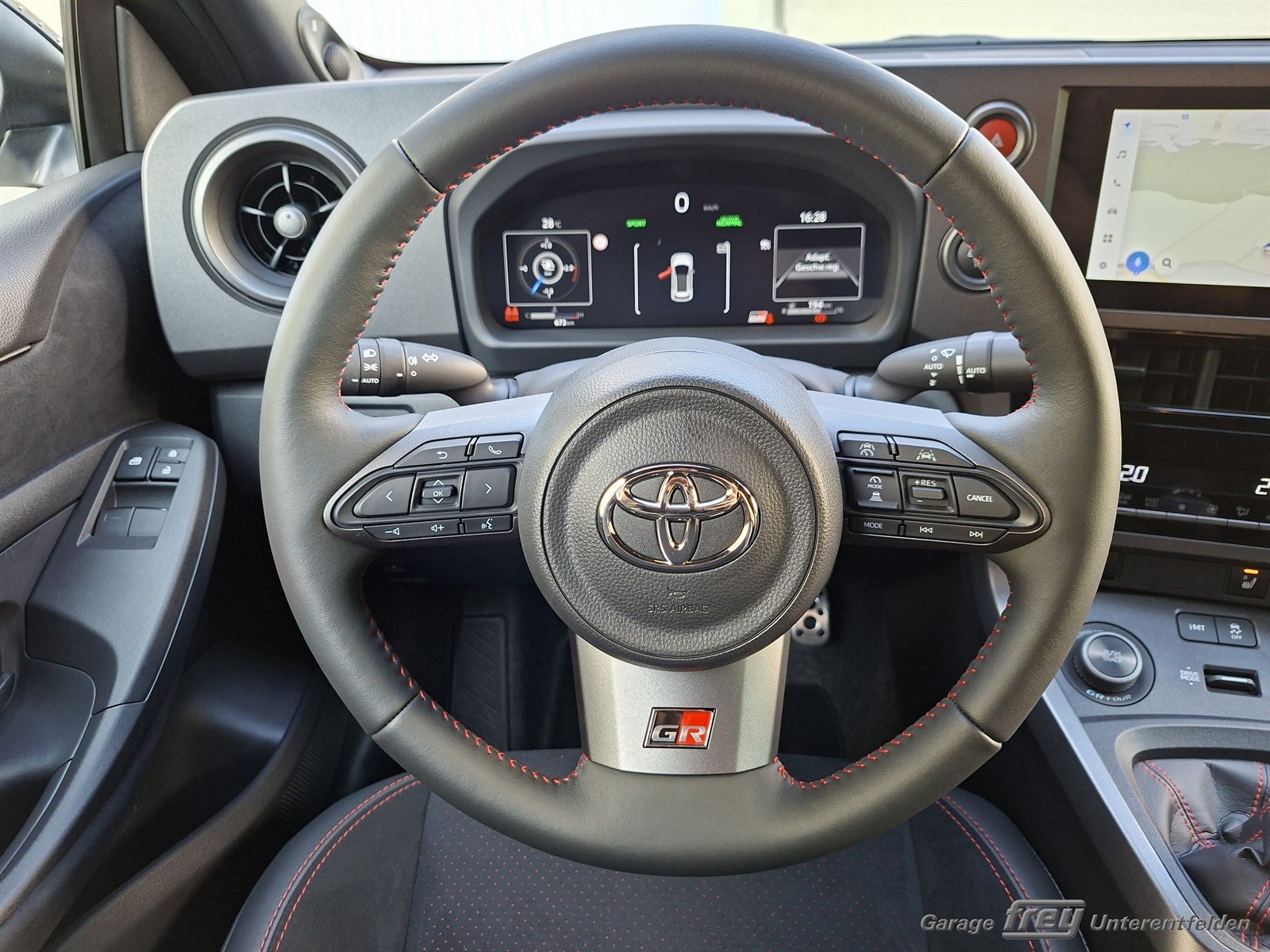TOYOTA Yaris 1.6 GR Sport "Aero"-image-9