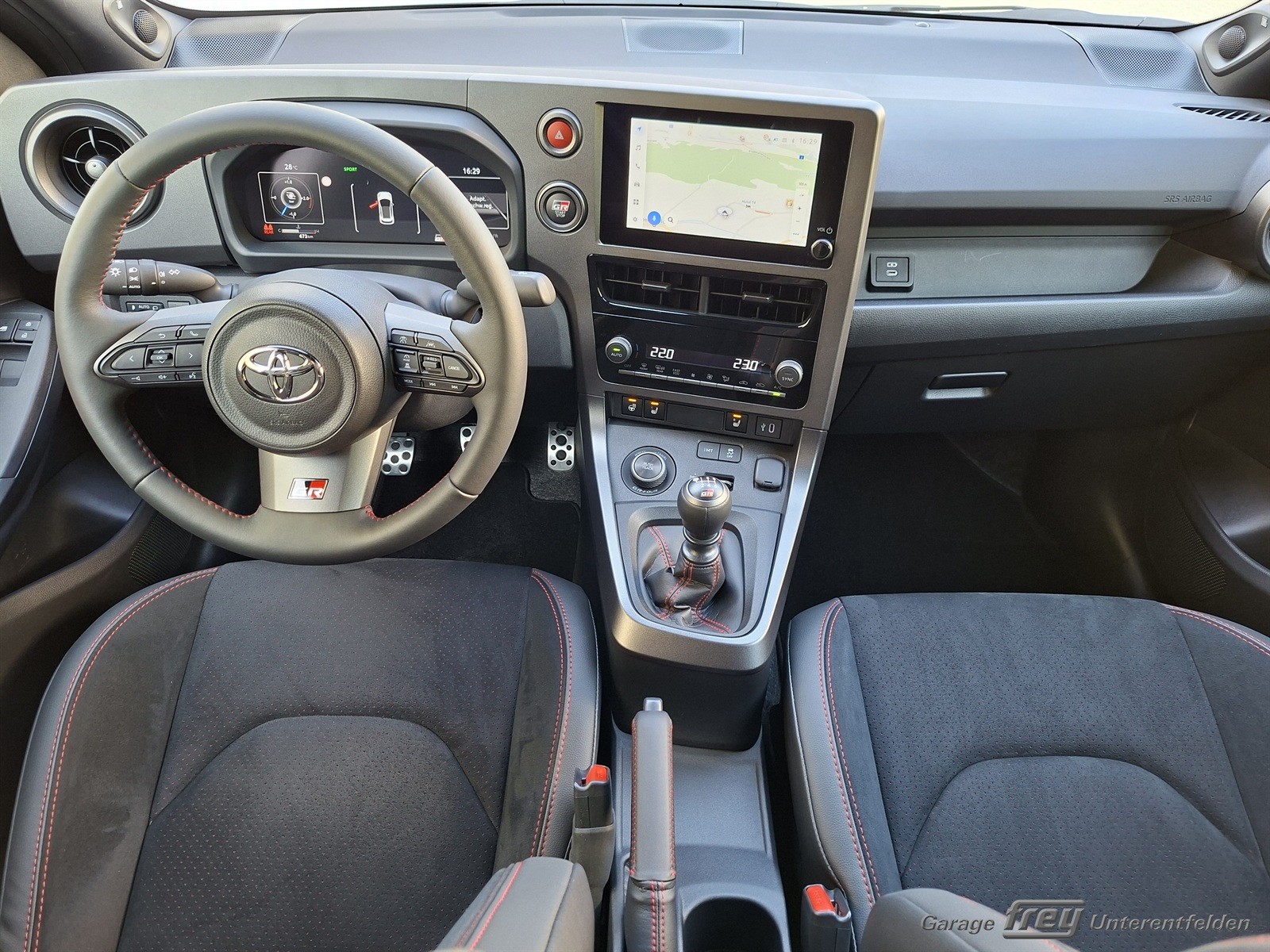 TOYOTA Yaris 1.6 GR Sport "Aero"-image-8