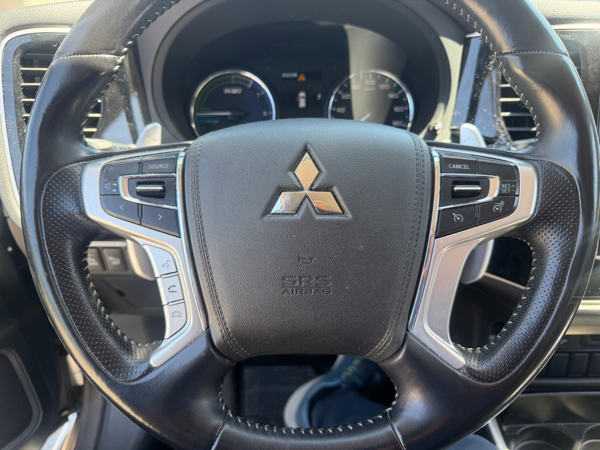 MITSUBISHI Outlander 2.4 PHEV Style 4WD Automatic-image-4