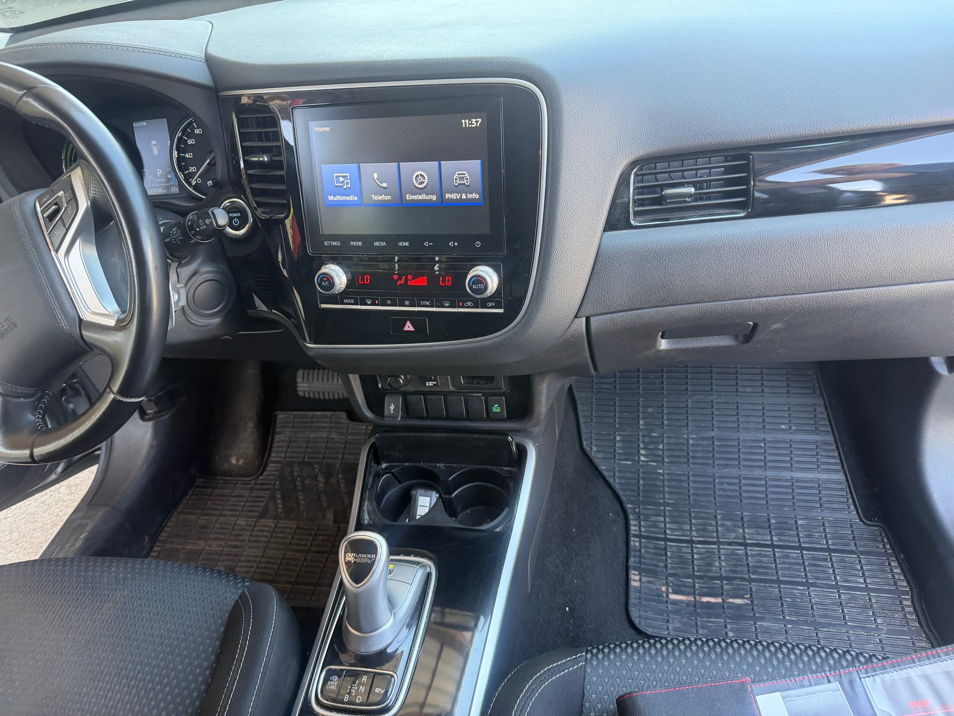 MITSUBISHI Outlander 2.4 PHEV Style 4WD Automatic-image-8