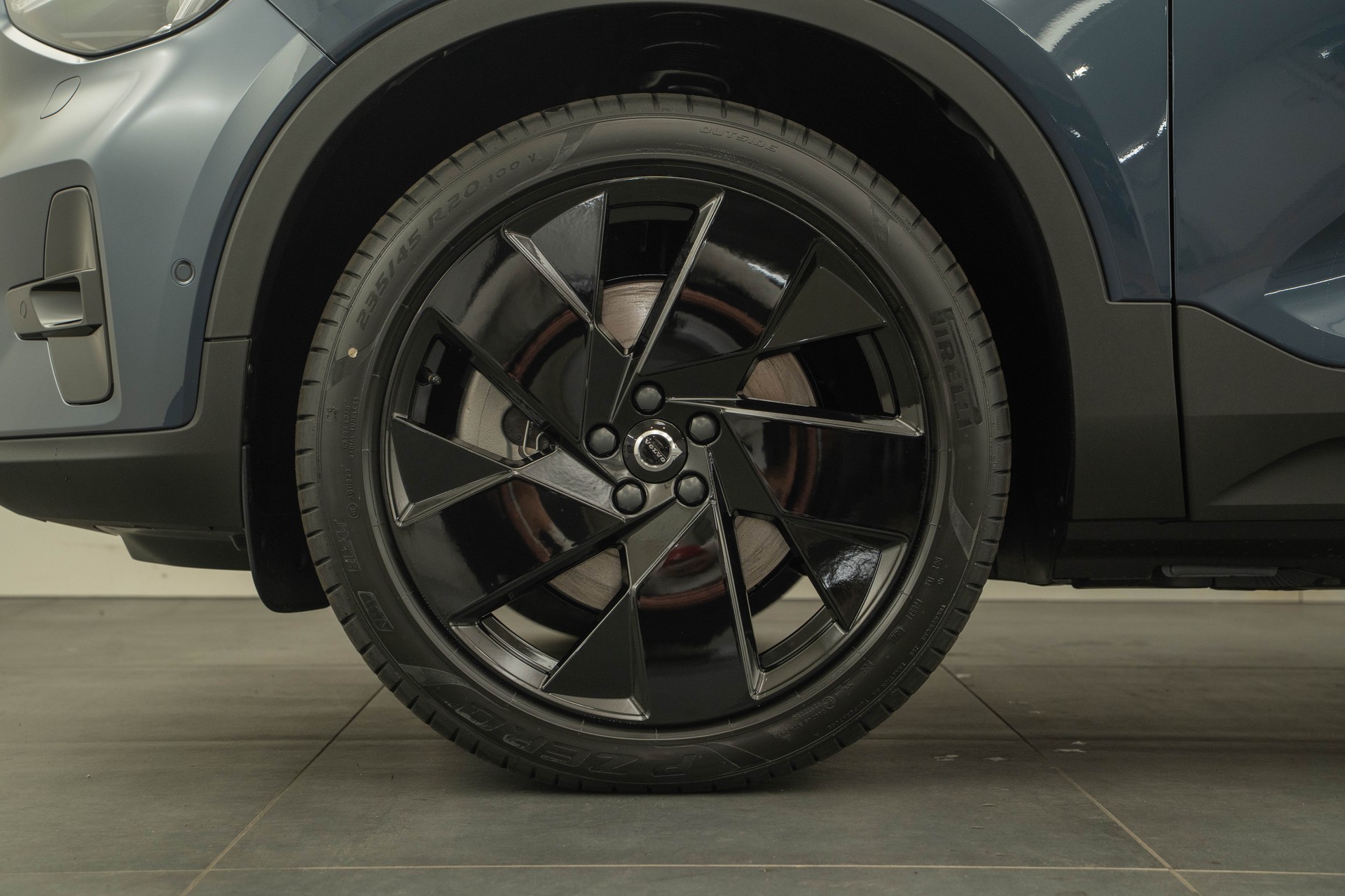 VOLVO EC40 Twin Performance Black Edition AWD-image-15