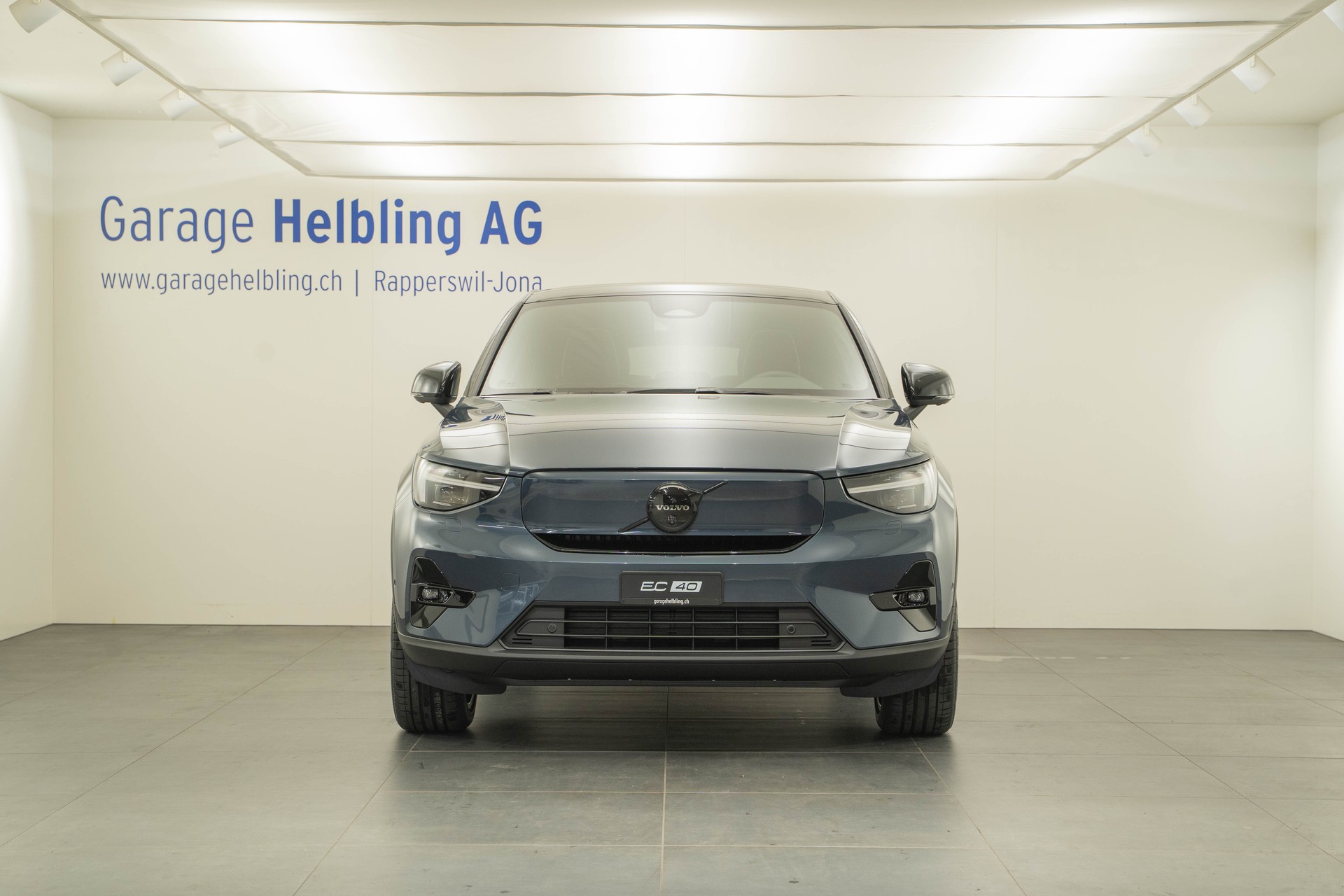 VOLVO EC40 Twin Performance Black Edition AWD-showroom-element-1
