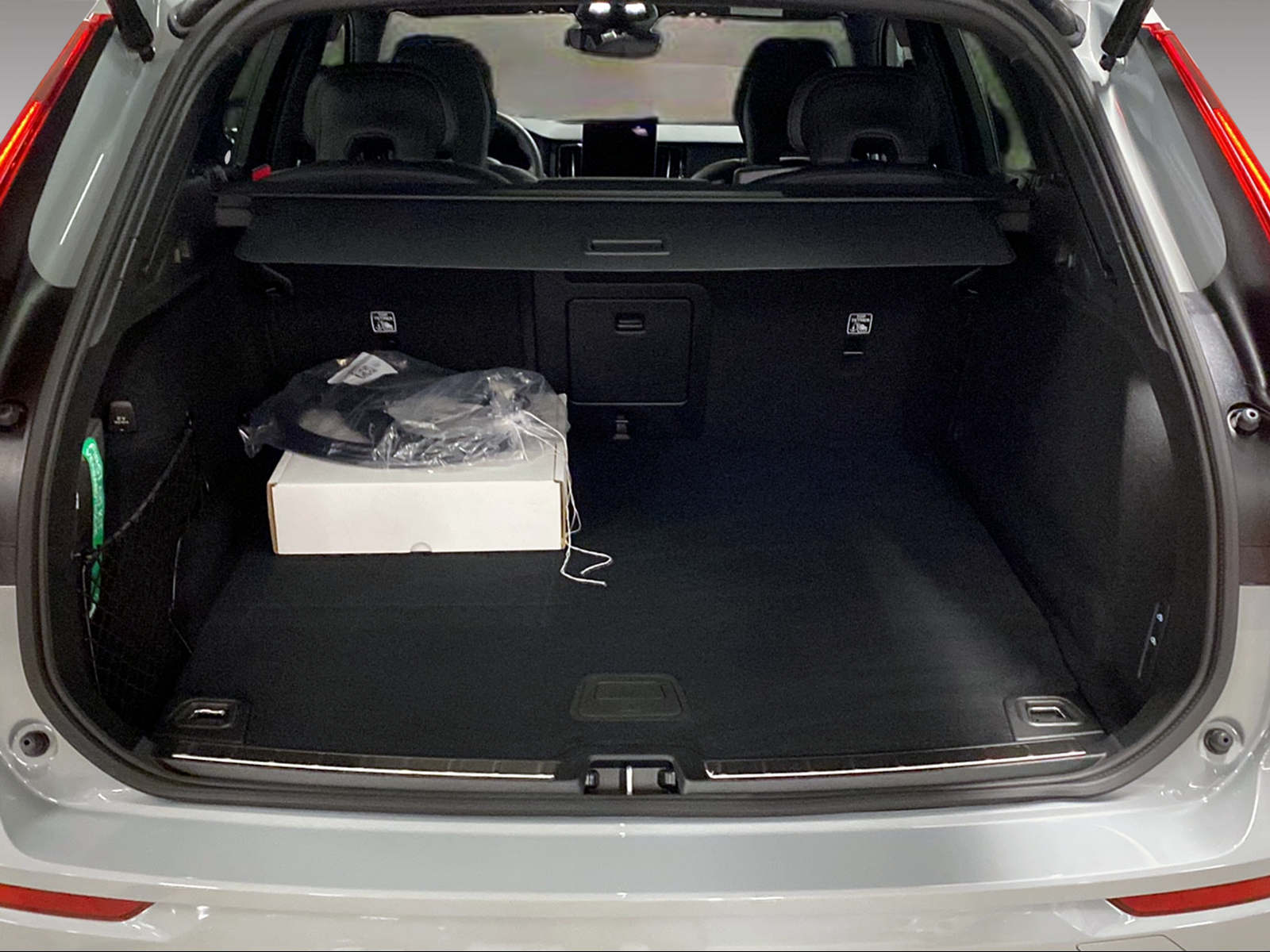 VOLVO XC60 2.0 T8 TE Black Edition eAWD-image-15