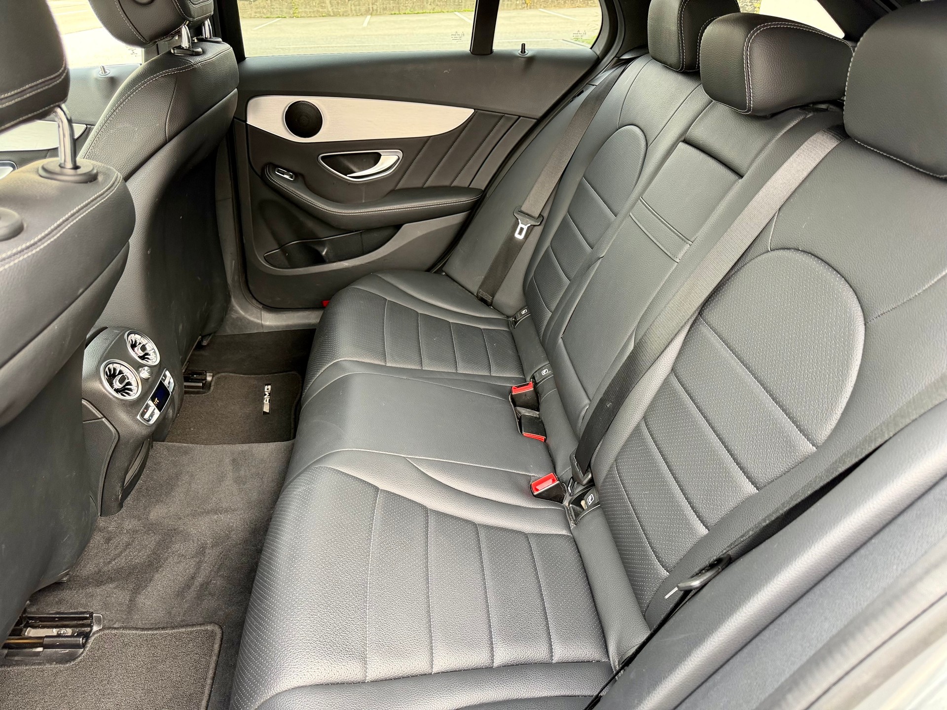 MERCEDES-BENZ C 220 d AMG Line 4m-image-8