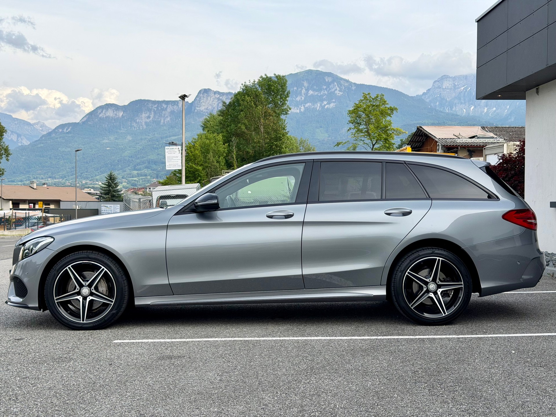MERCEDES-BENZ C 220 d AMG Line 4m-image-1