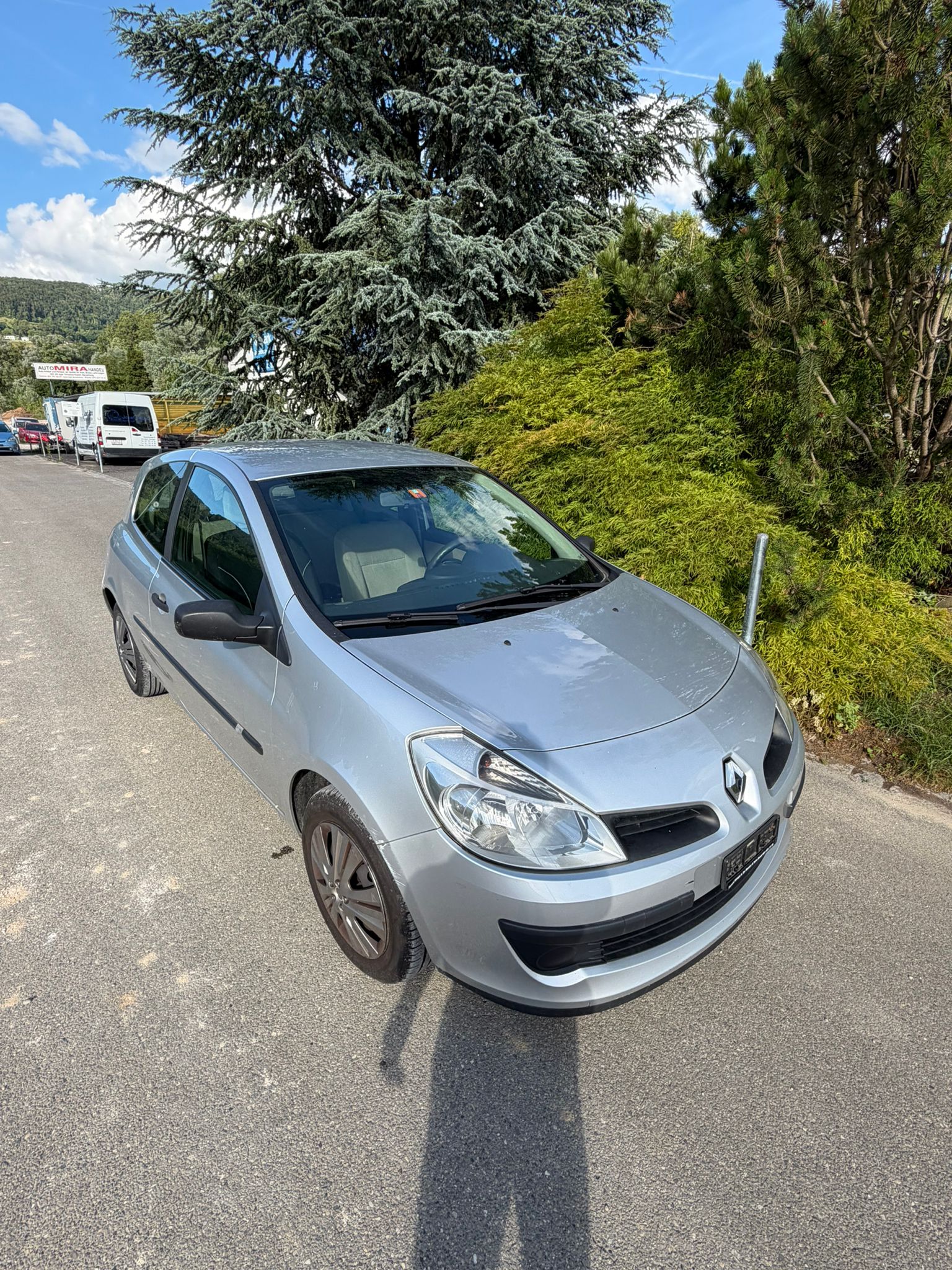 RENAULT Clio 1.2 16V Authentique-image-10