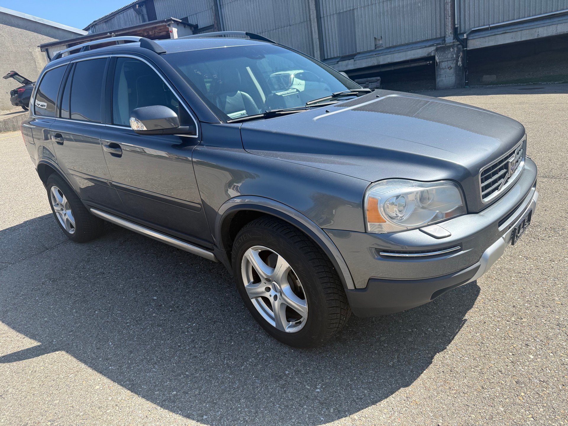 VOLVO XC90 D5 AWD Sport-image-1