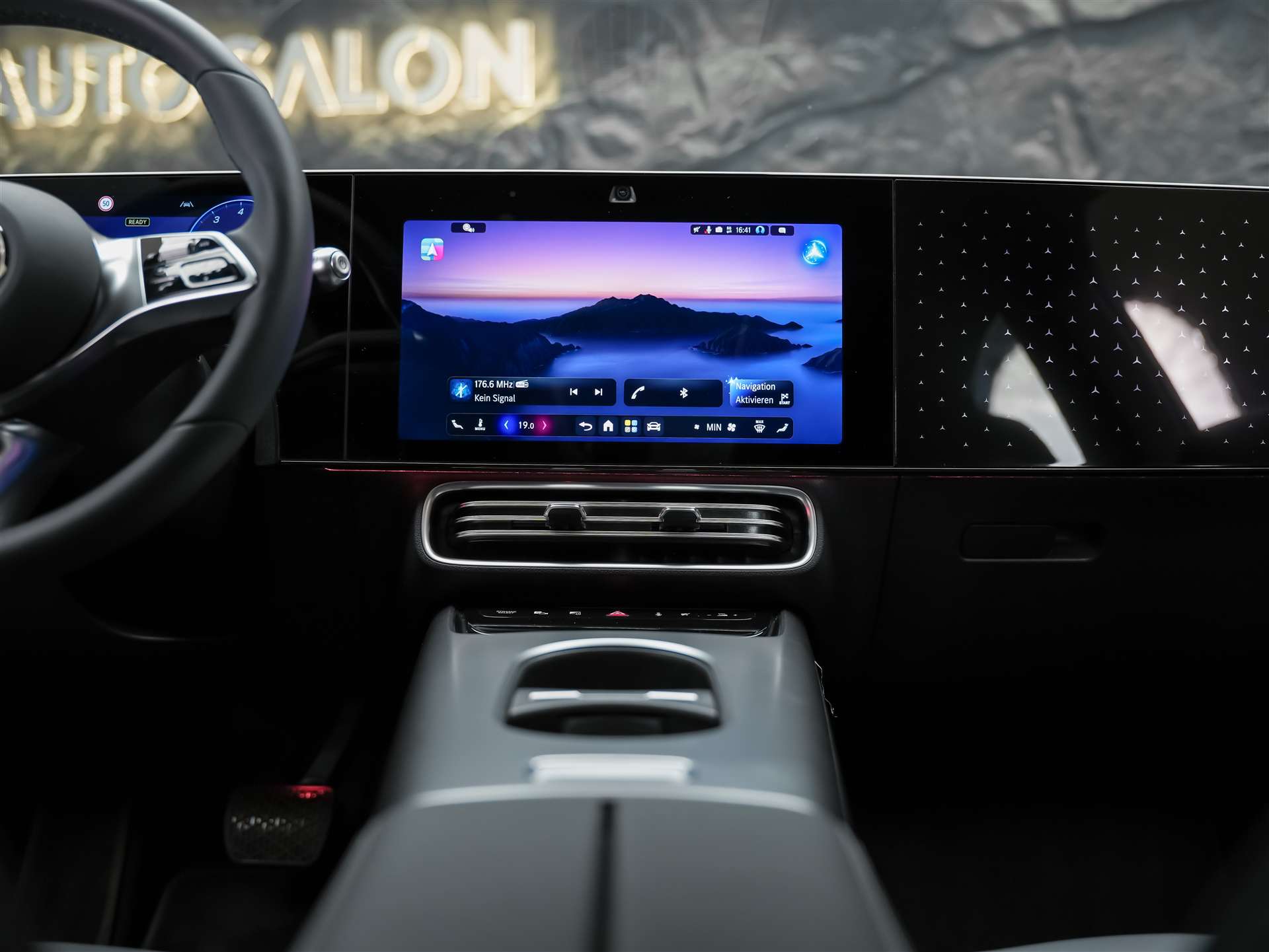 MERCEDES-BENZ CLA 200 8G-DCT *Werksgarantie*Panorama*Abstandsregler*Sitzheizung*-image-19
