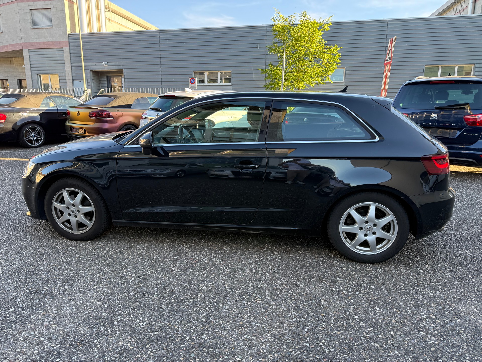 AUDI A3 2.0 TDI Attraction S-tronic-image-2