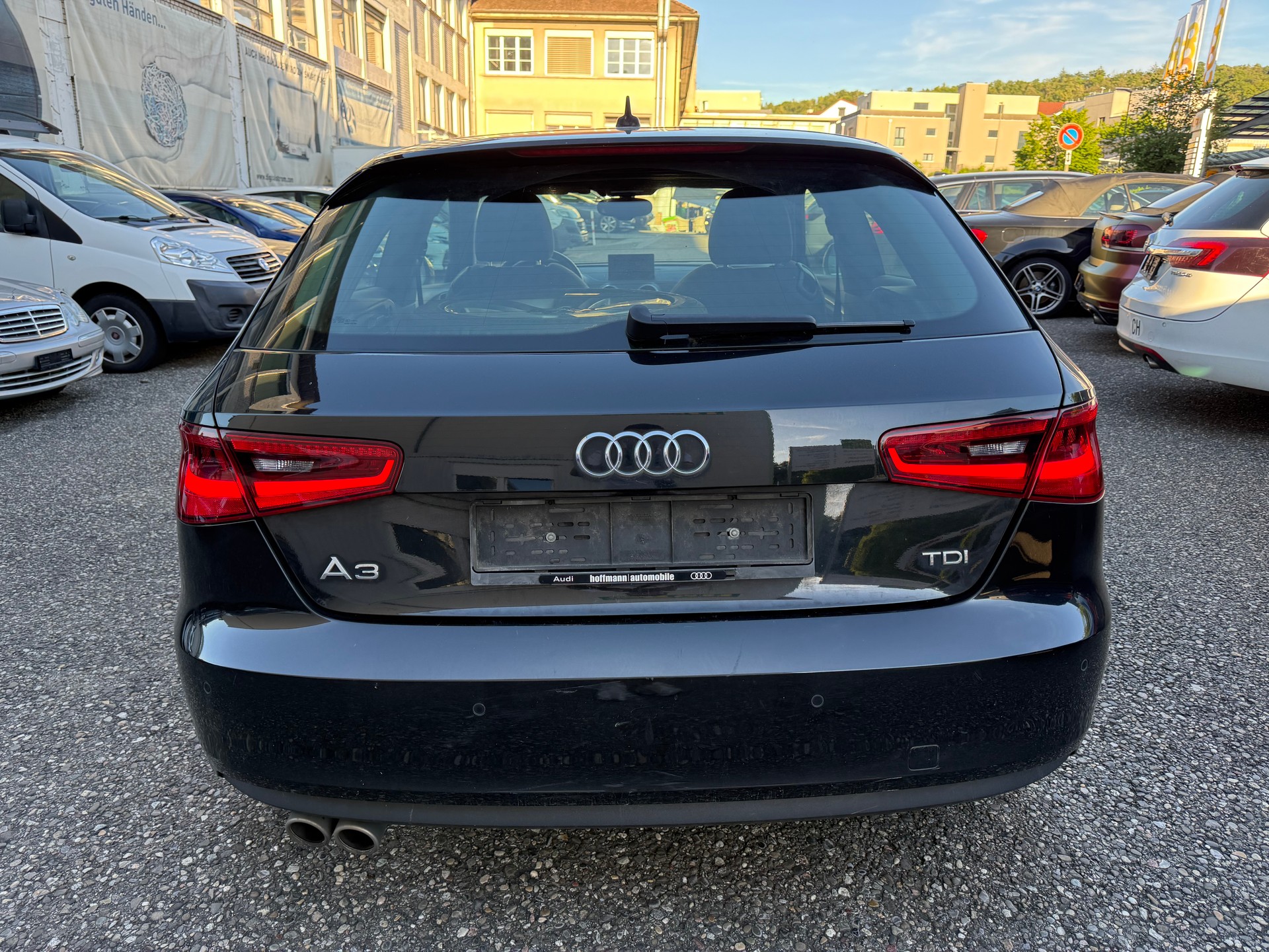 AUDI A3 2.0 TDI Attraction S-tronic-image-3