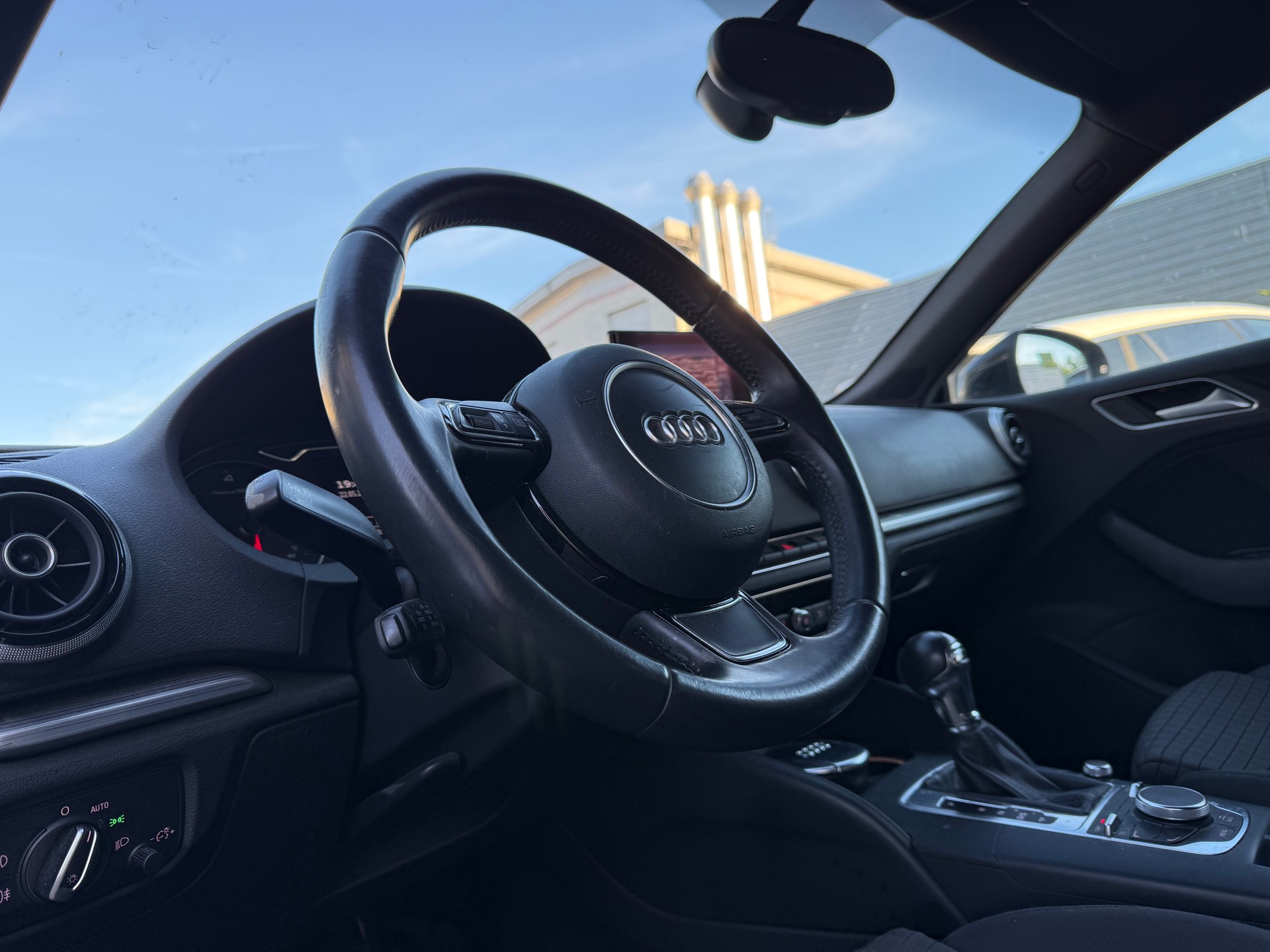AUDI A3 2.0 TDI Attraction S-tronic-image-7