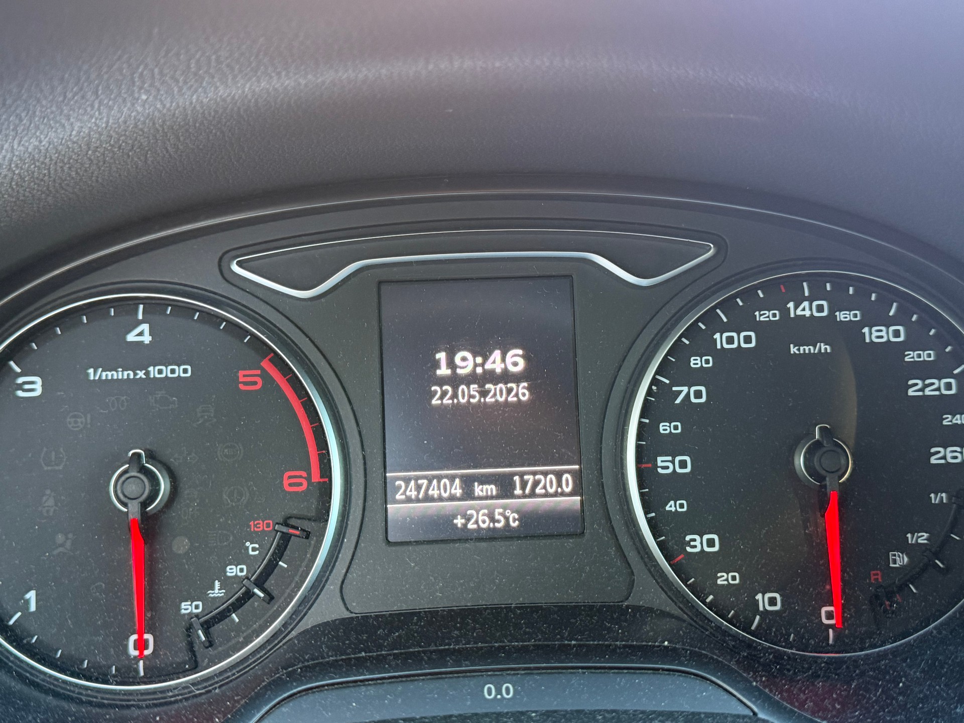AUDI A3 2.0 TDI Attraction S-tronic-image-9