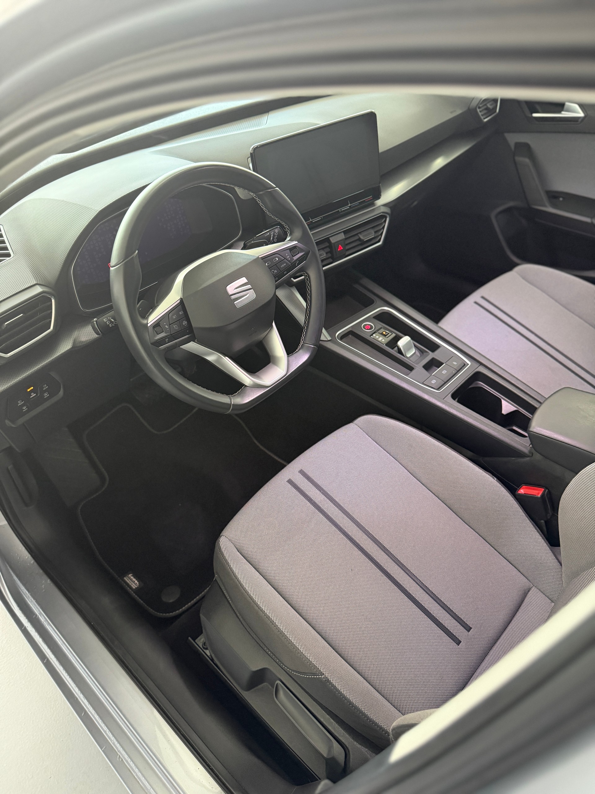 SEAT Leon ST 2.0 TDI EVO DSG Style-image-5