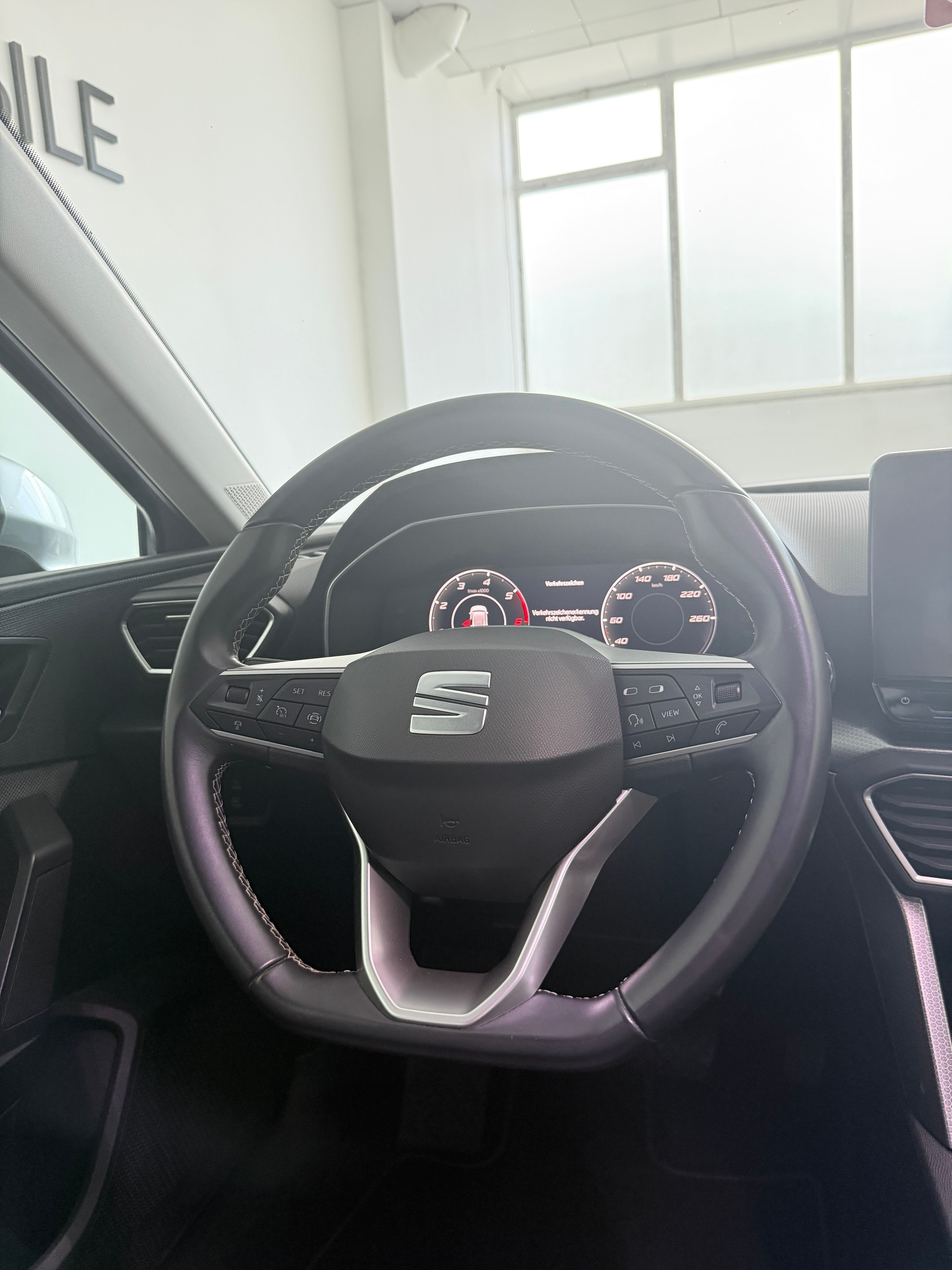 SEAT Leon ST 2.0 TDI EVO DSG Style-image-8