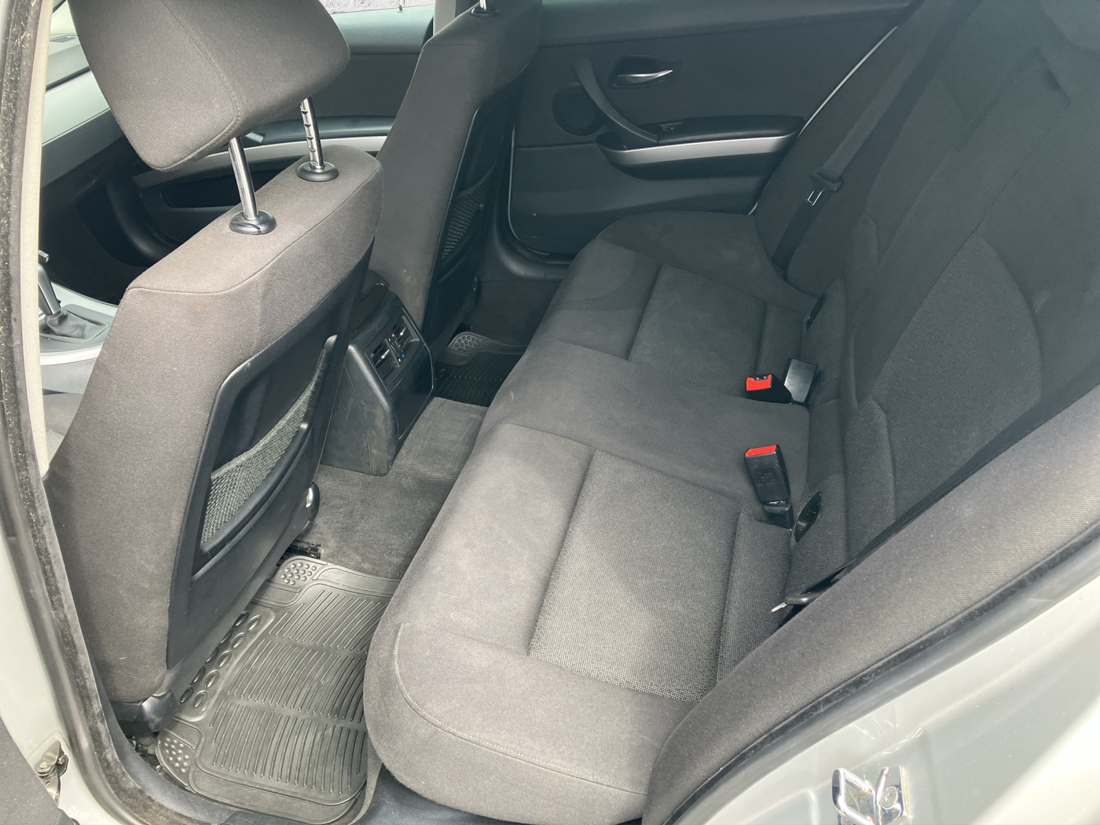 BMW 325i Touring-image-7