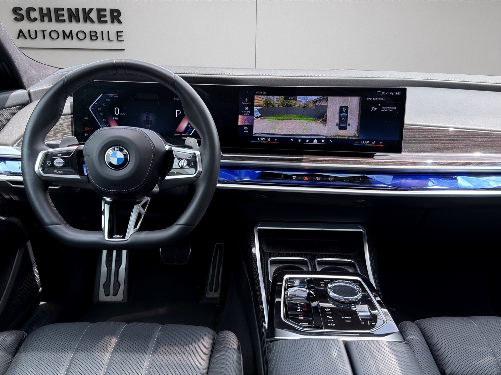 BMW 740d xDrive 48V M Sport Pro Steptronic-image-13