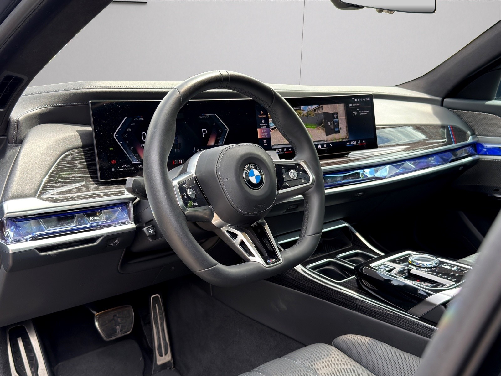 BMW 740d xDrive 48V M Sport Pro Steptronic-image-8