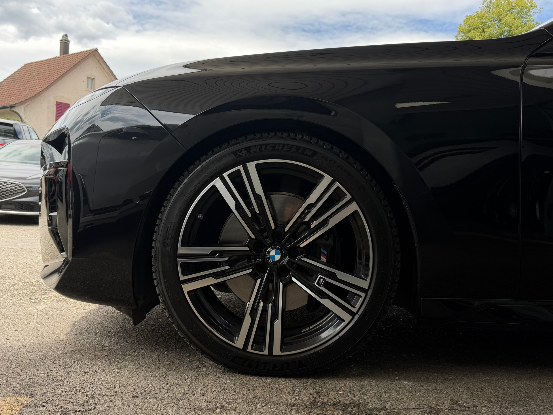 BMW 740d xDrive 48V M Sport Pro Steptronic-image-22