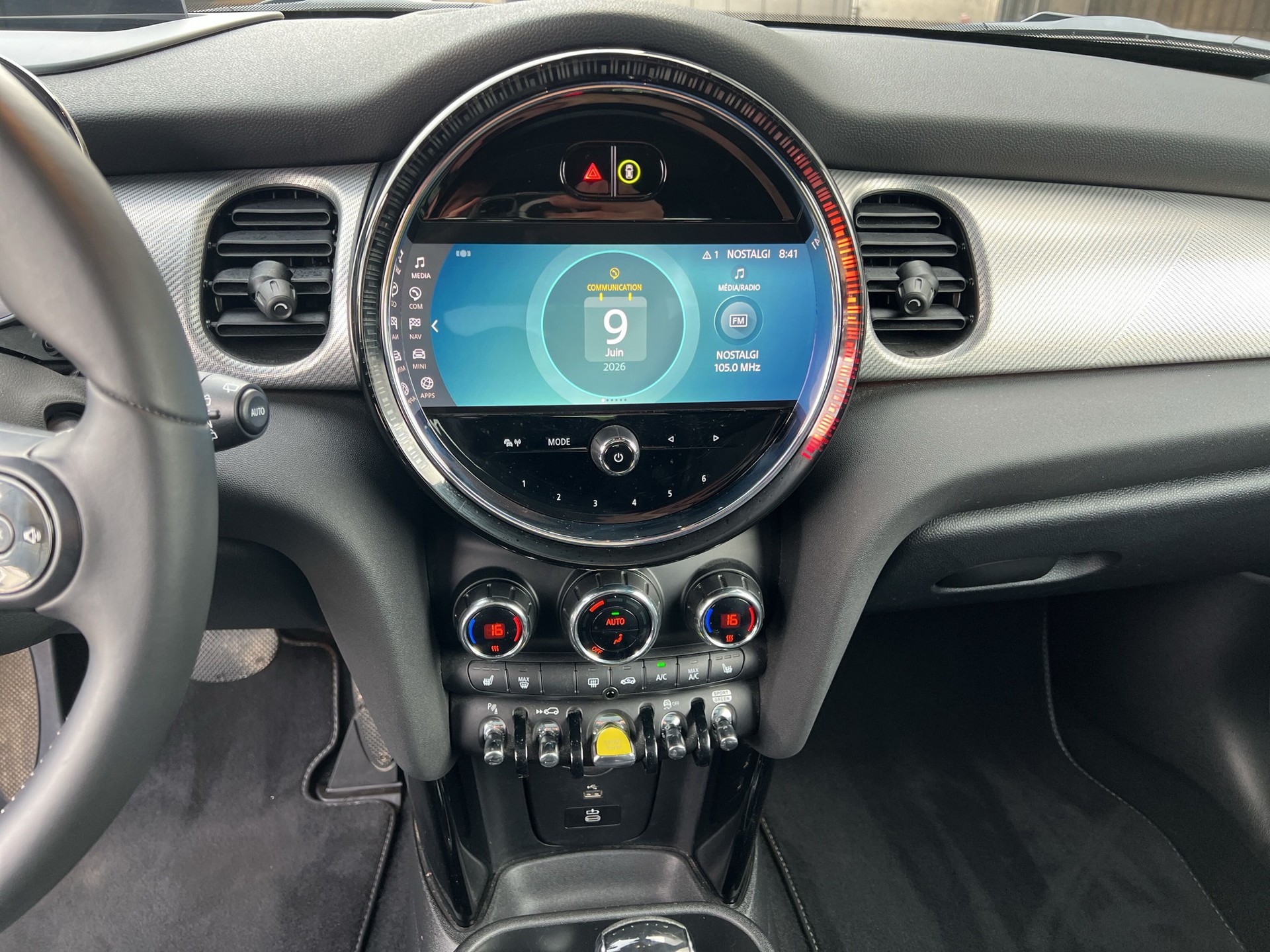 MINI Cooper SE-image-10