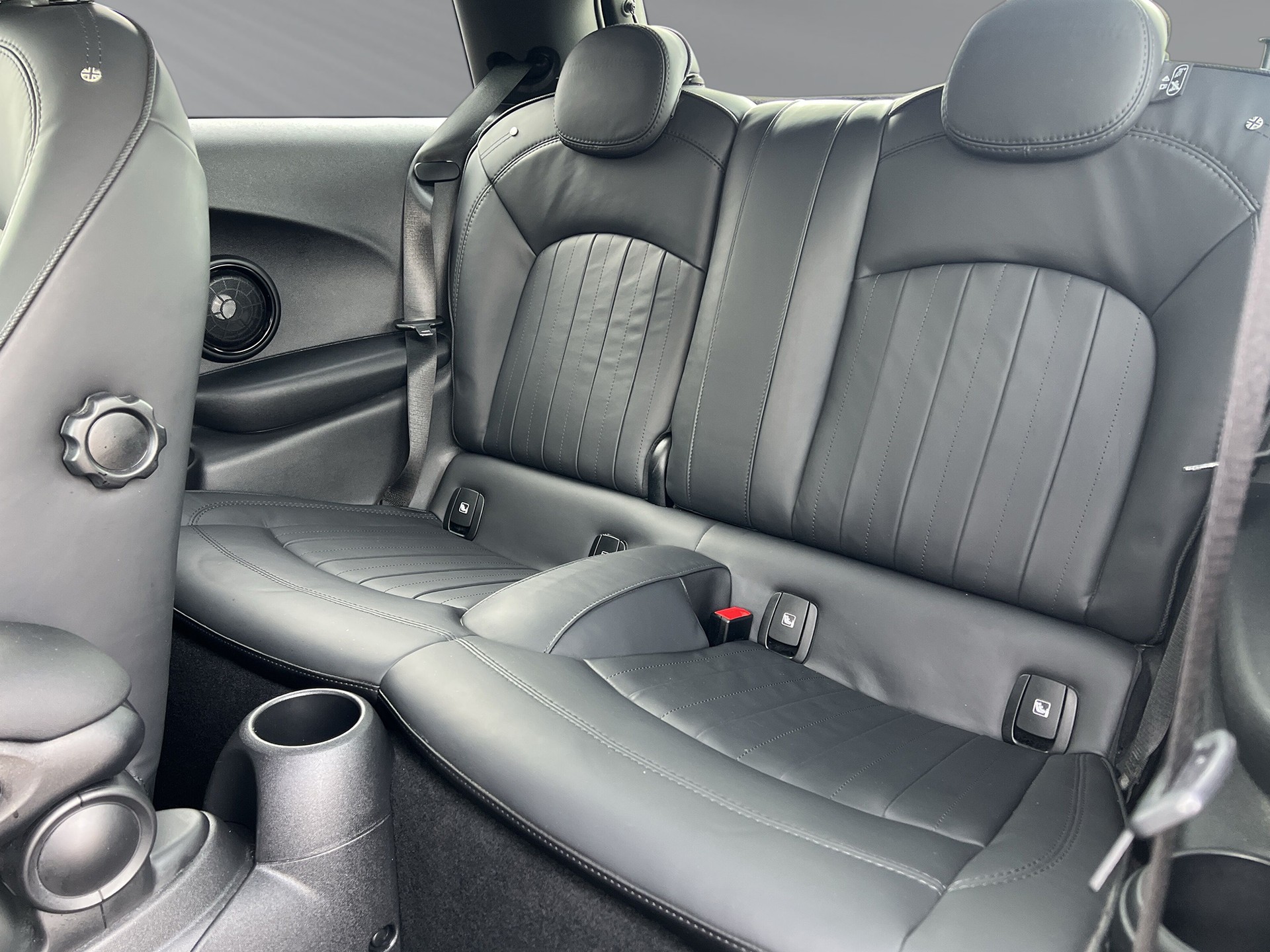 MINI Cooper SE-image-6