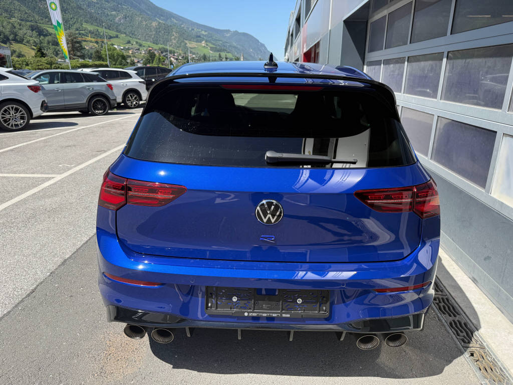 VW Golf VIII 2.0 TSI R Performance DSG 4motion 20Y-image-4