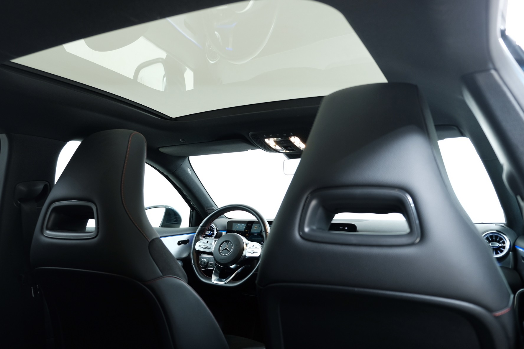 MERCEDES-BENZ A 250 4Matic AMG Line 4Matic 7G-DCT-image-12