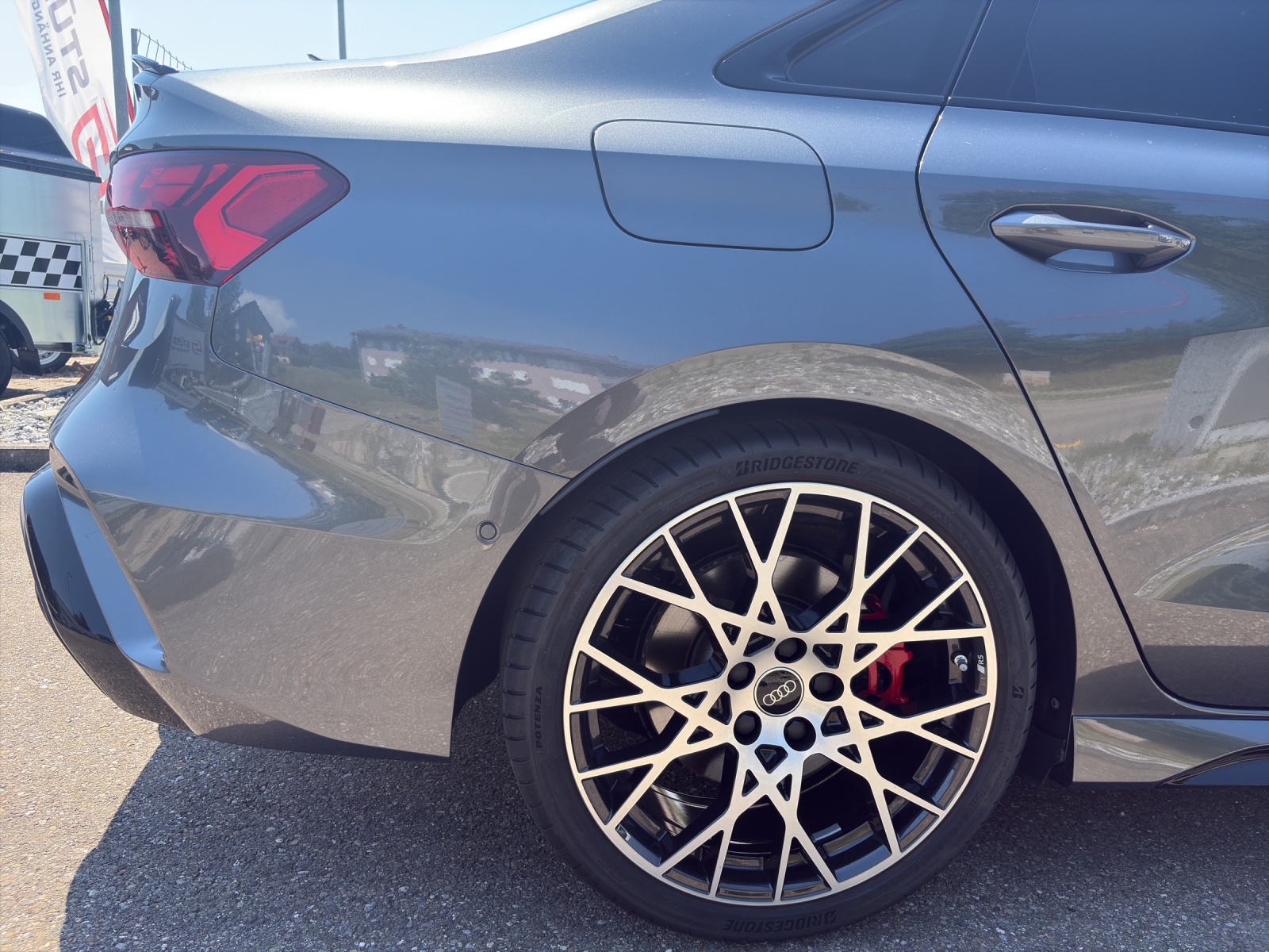 AUDI RS3 Limousine 2.5 TFSI quattro S-Tronic-image-15