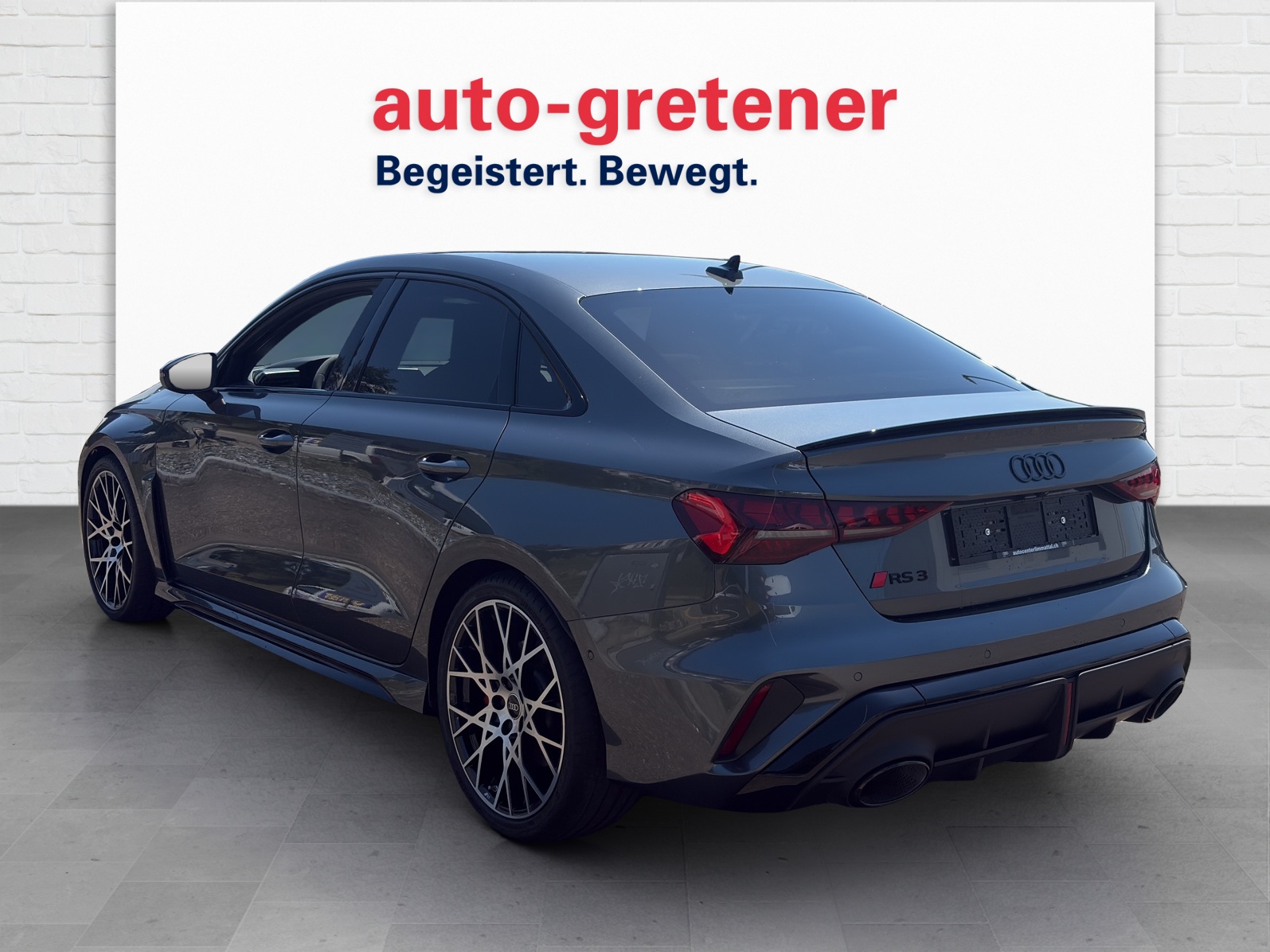 AUDI RS3 Limousine 2.5 TFSI quattro S-Tronic-image-1