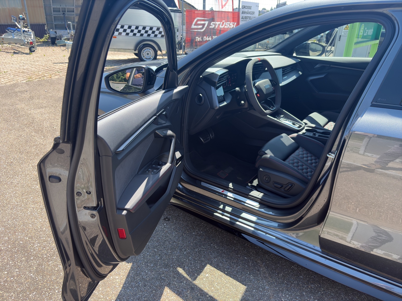 AUDI RS3 Limousine 2.5 TFSI quattro S-Tronic-image-4