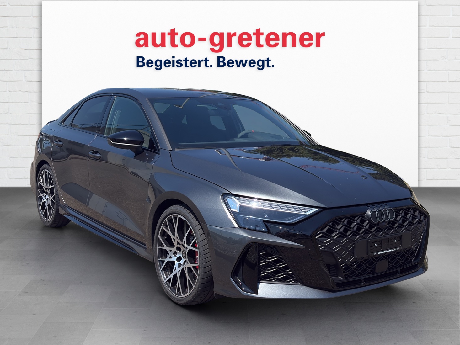 AUDI RS3 Limousine 2.5 TFSI quattro S-Tronic-image-3