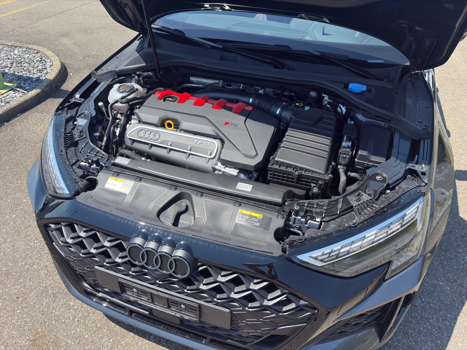 AUDI RS3 Limousine 2.5 TFSI quattro S-Tronic-image-18