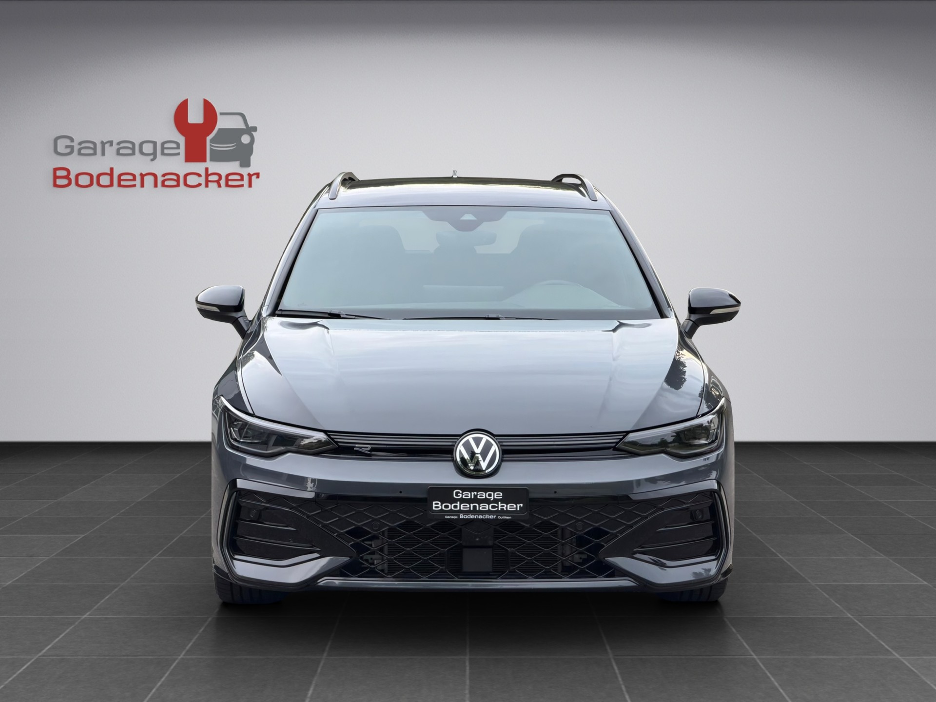 VW Golf Variant 1.5 eTSI mHEV R-Line-image-16