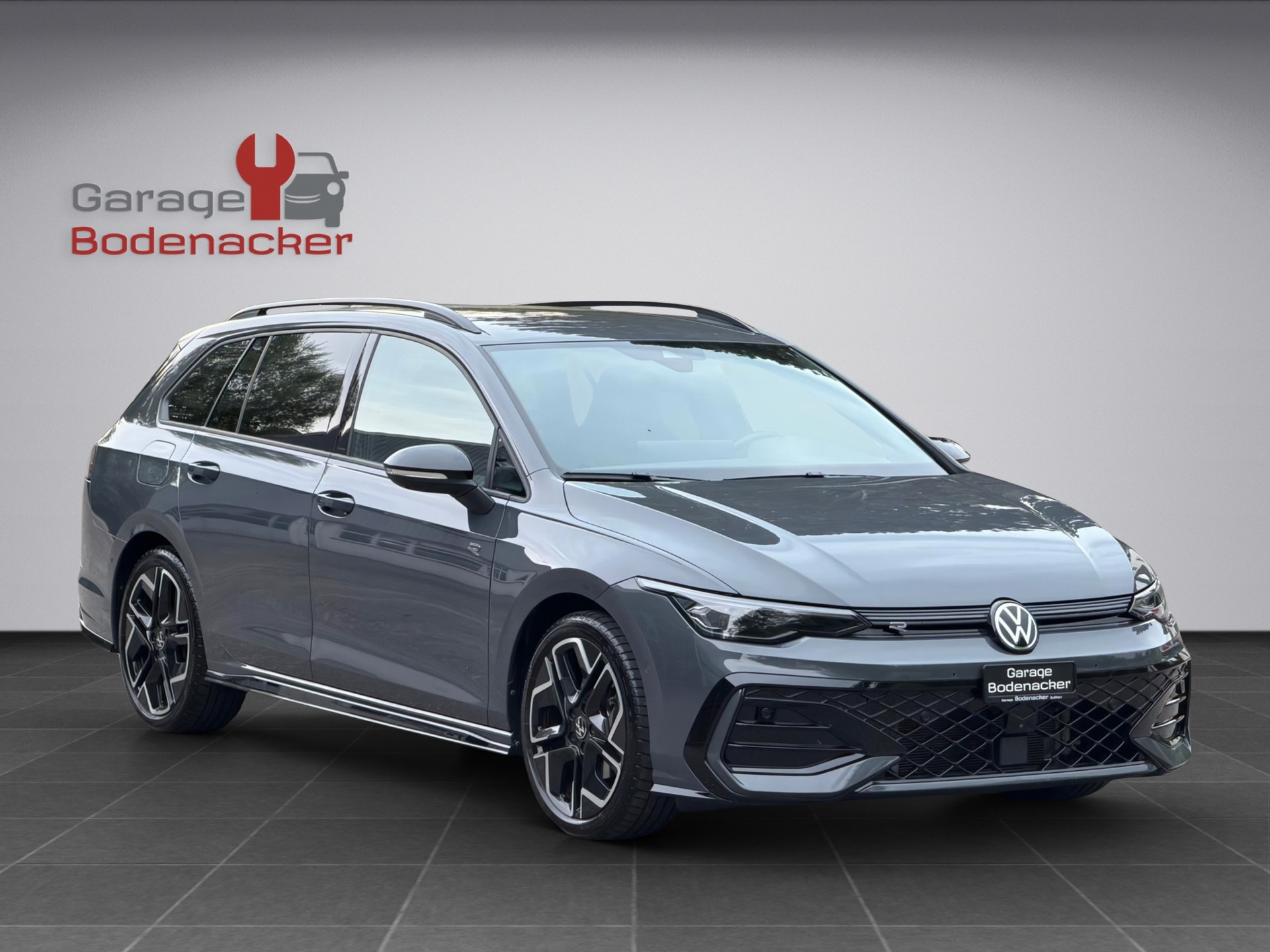 VW Golf Variant 1.5 eTSI mHEV R-Line-image-7