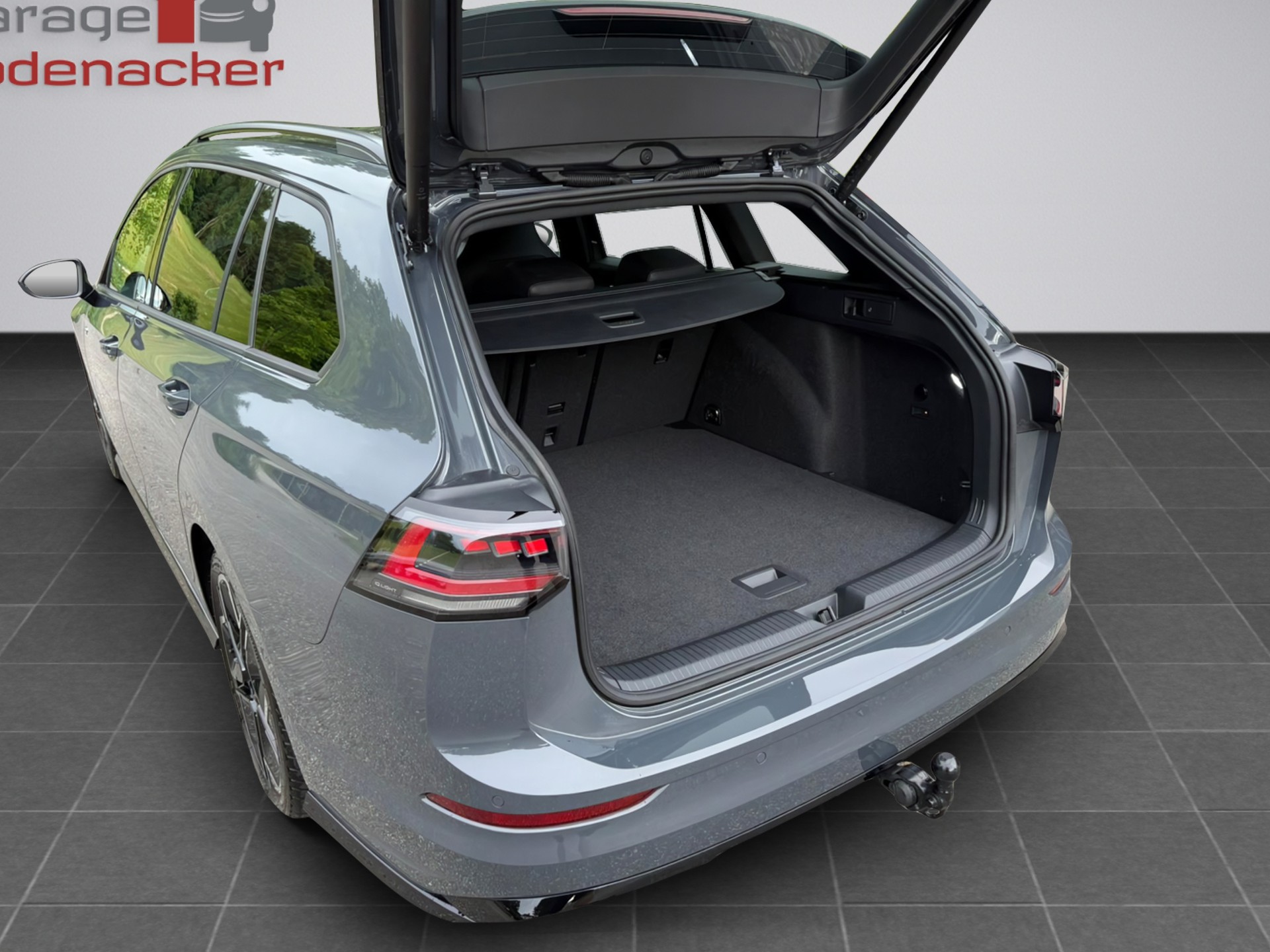 VW Golf Variant 1.5 eTSI mHEV R-Line-image-20