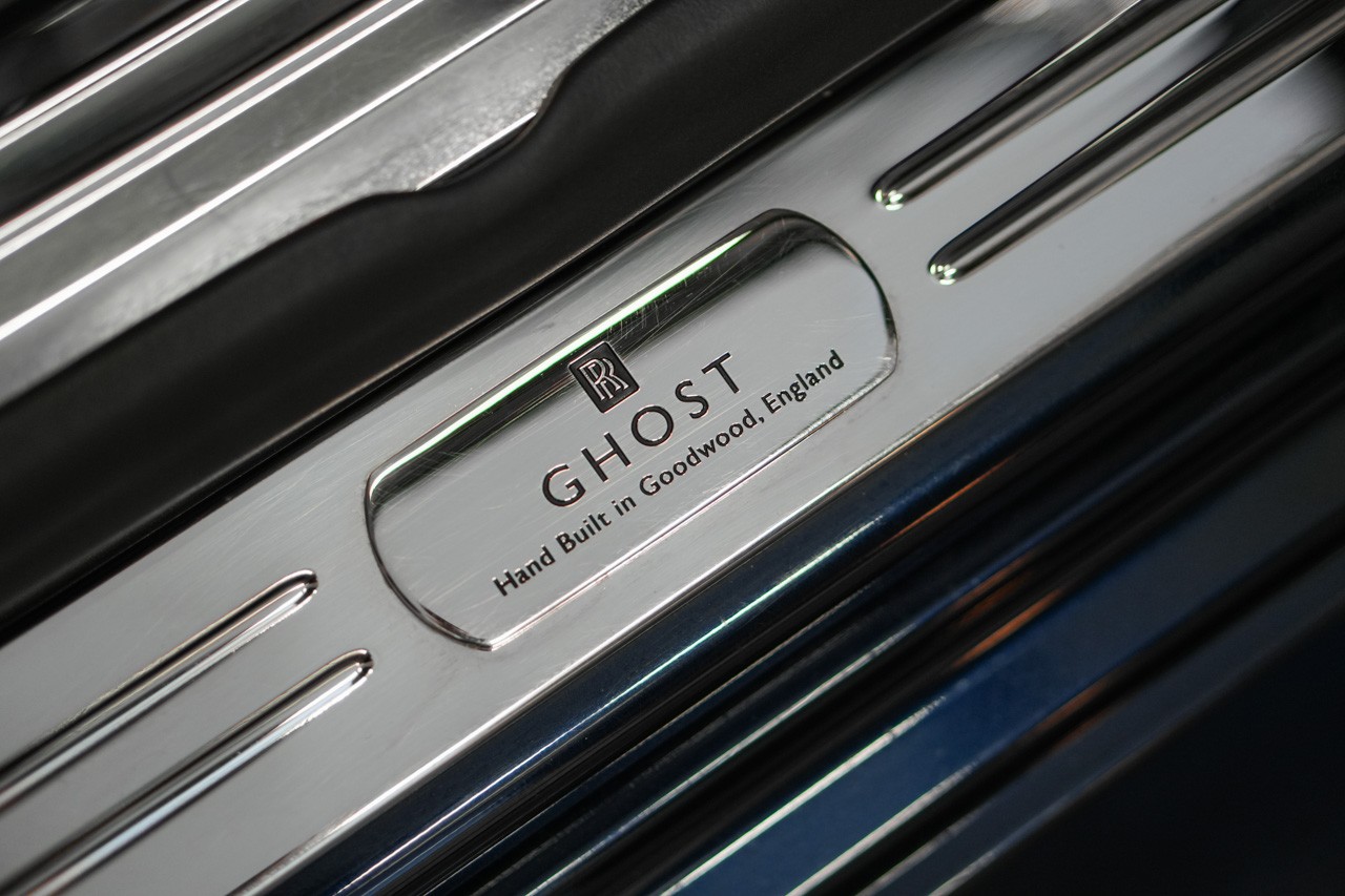 ROLLS-ROYCE Ghost 6.6 V12 EWB-image-38
