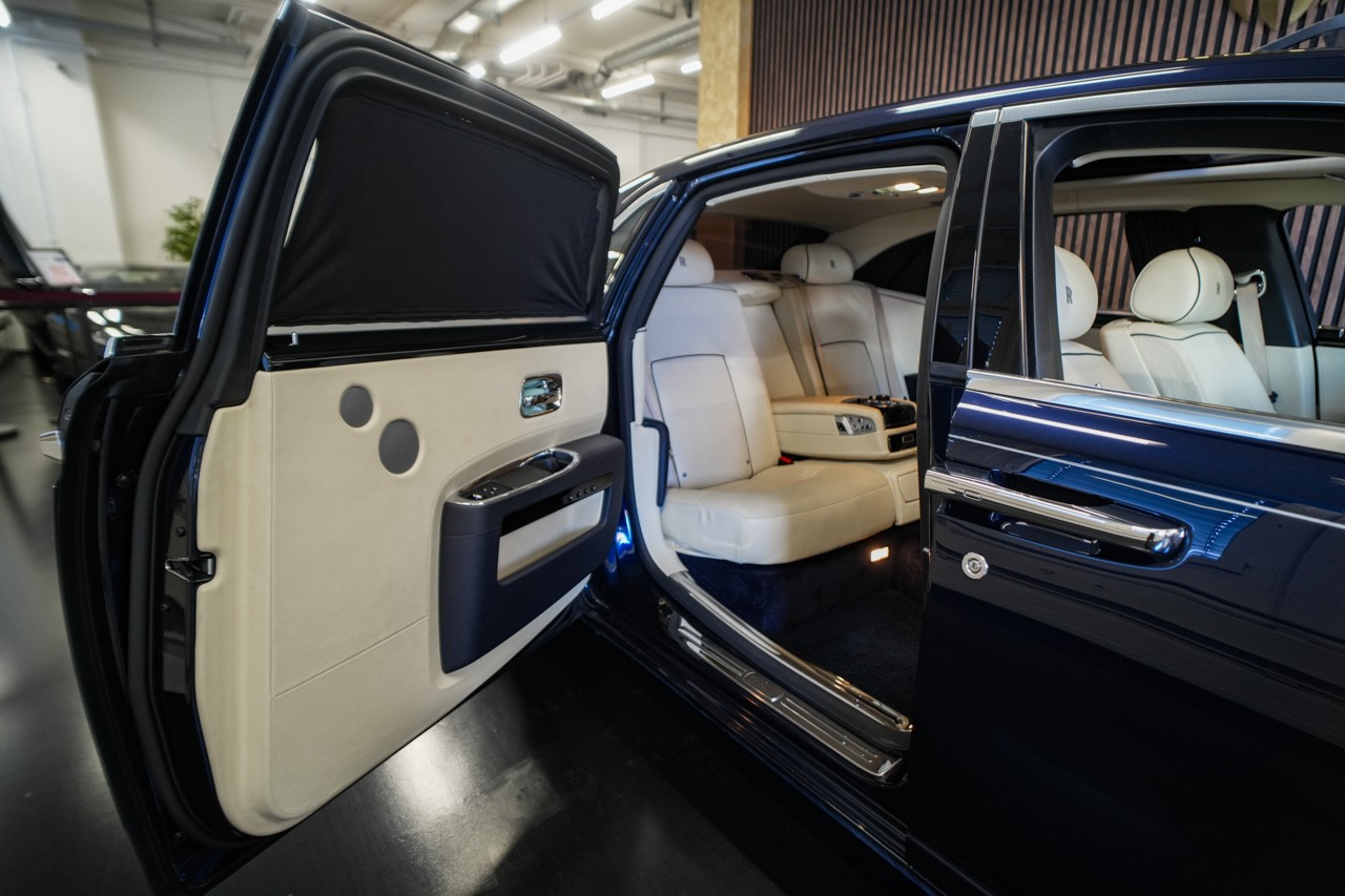 ROLLS-ROYCE Ghost 6.6 V12 EWB-image-18