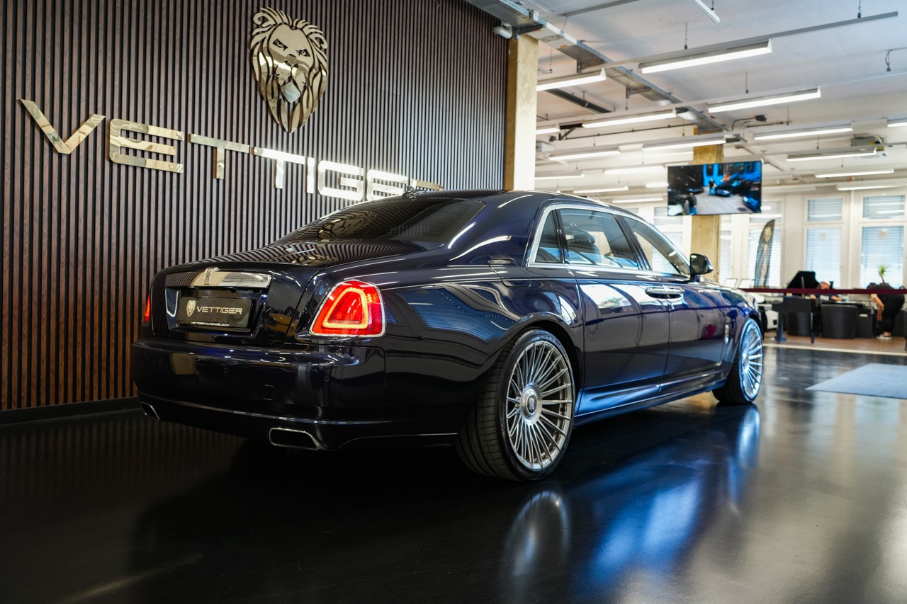 ROLLS-ROYCE Ghost 6.6 V12 EWB-image-6