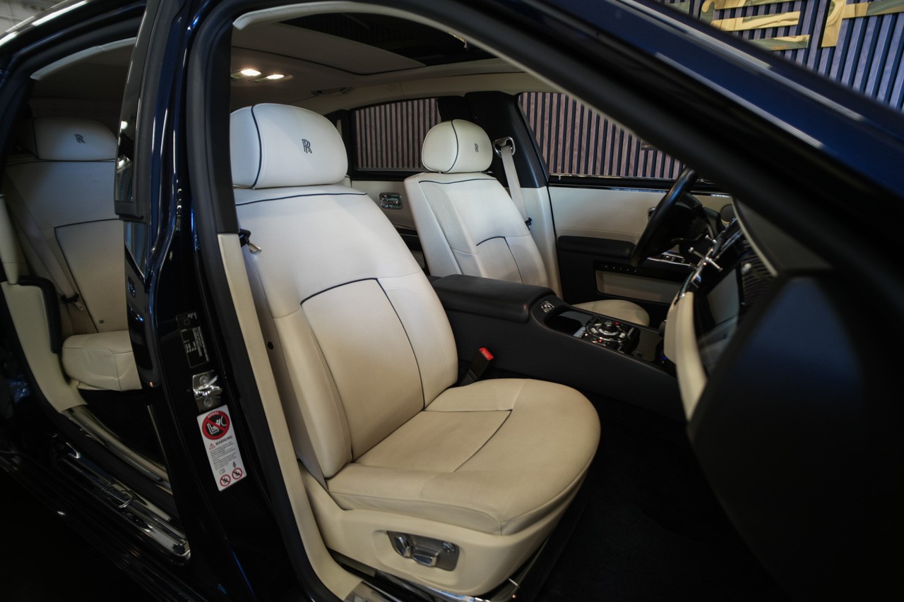 ROLLS-ROYCE Ghost 6.6 V12 EWB-image-15