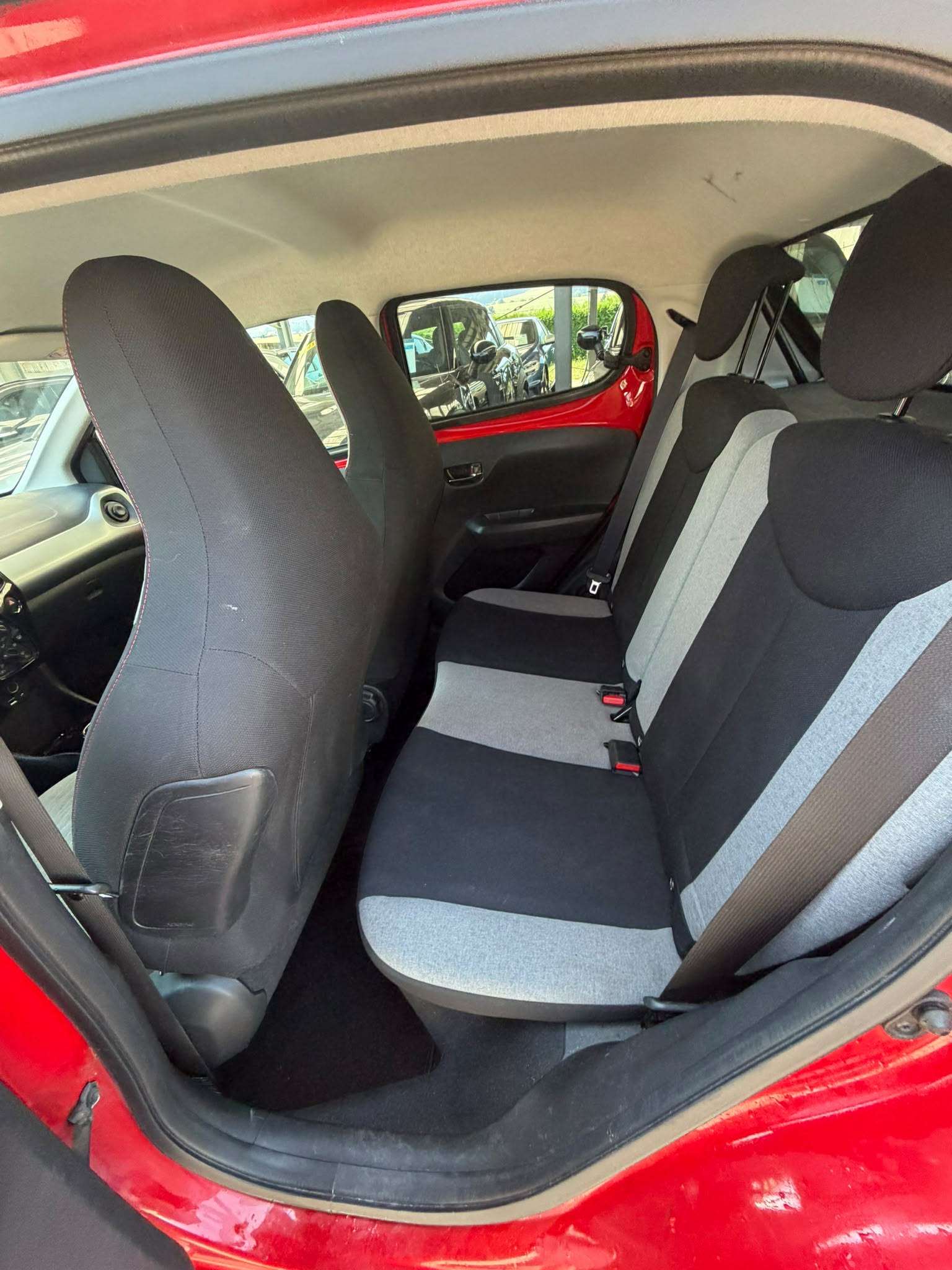CITROEN C1 1.0 VTi ETG5 Shine-image-11