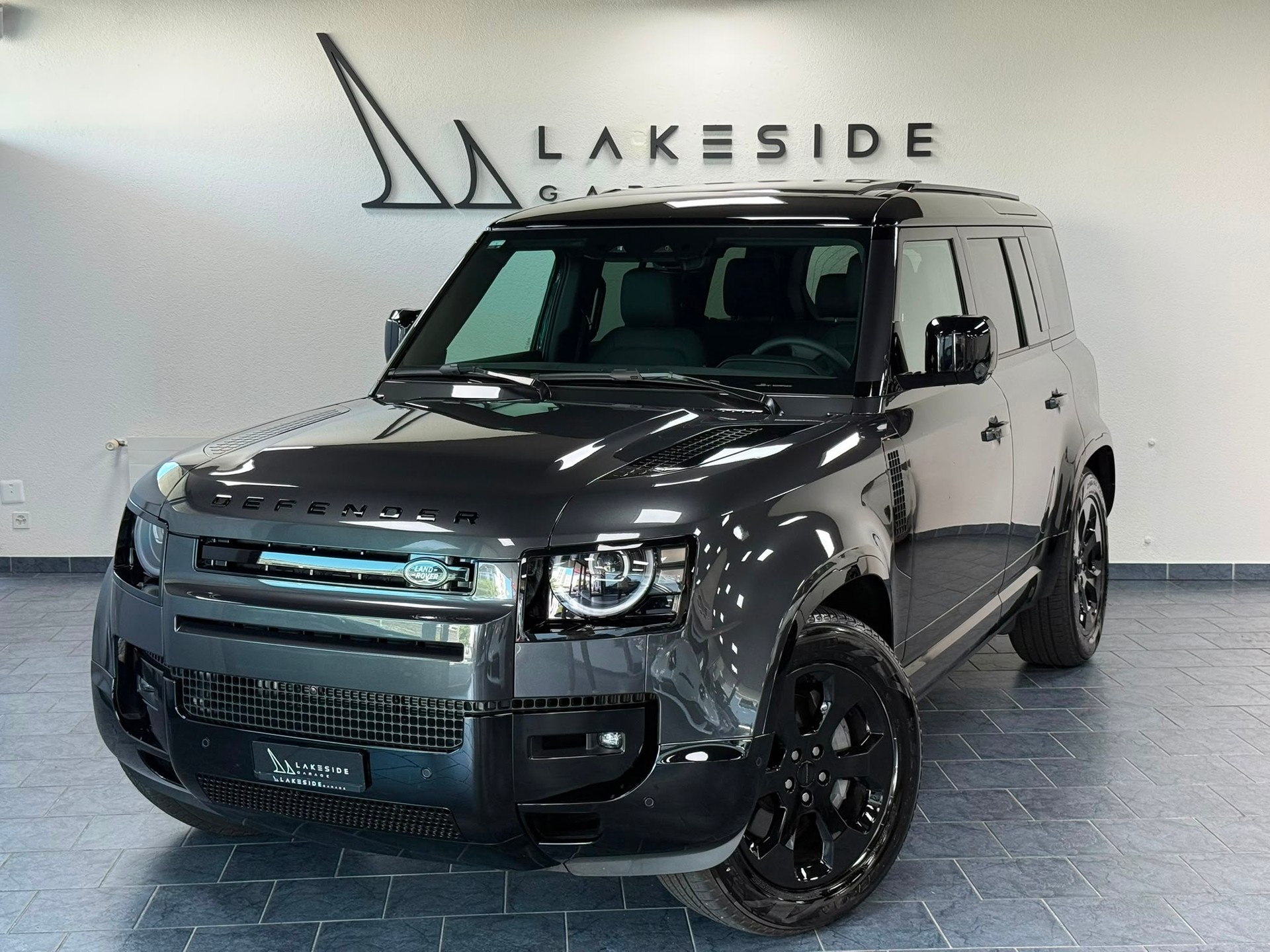 LAND ROVER Defender 110 3.0 D I6 350 X-Dynamic SE AWD AT8-image-6