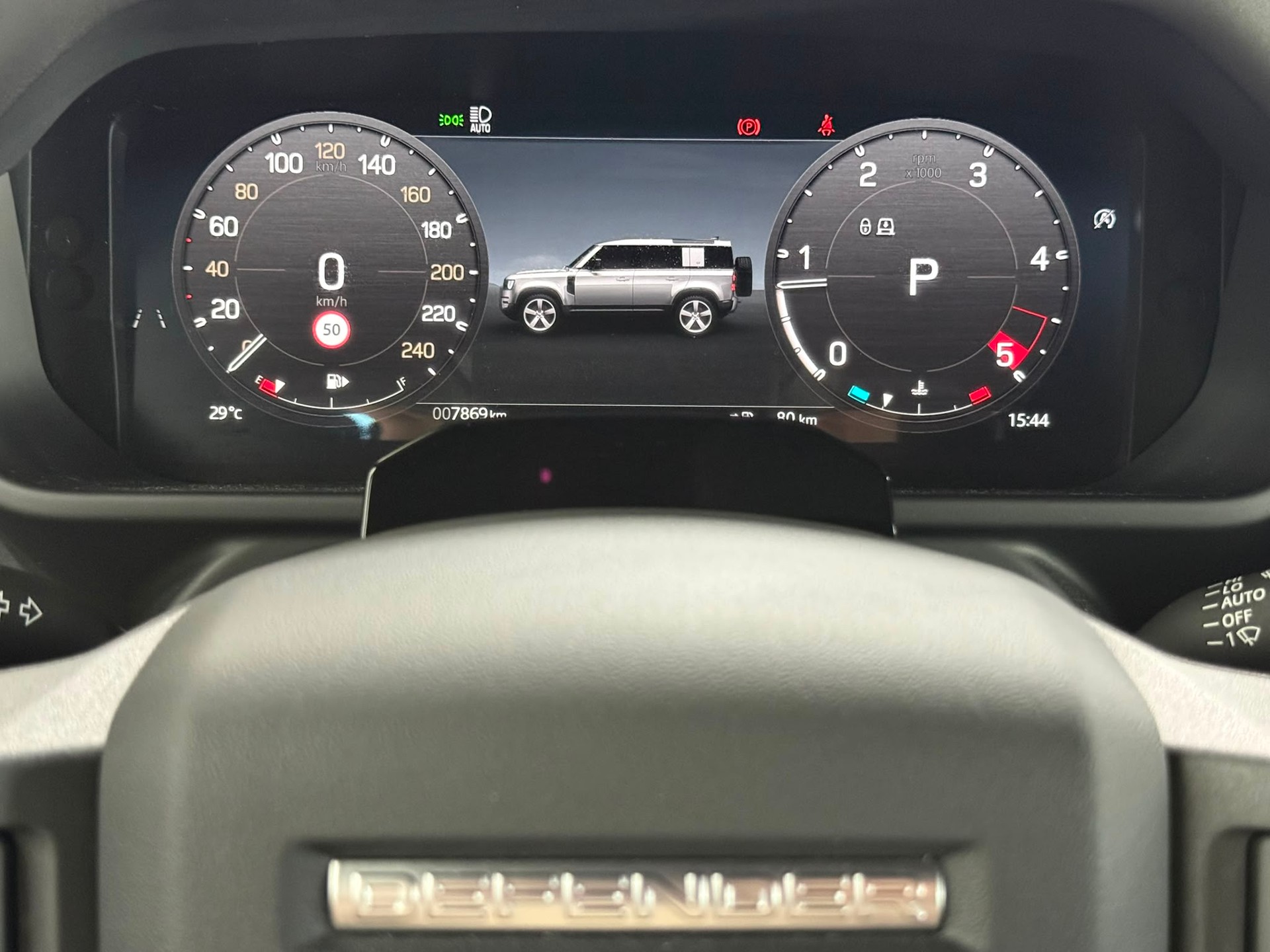 LAND ROVER Defender 110 3.0 D I6 350 X-Dynamic SE AWD AT8-image-19