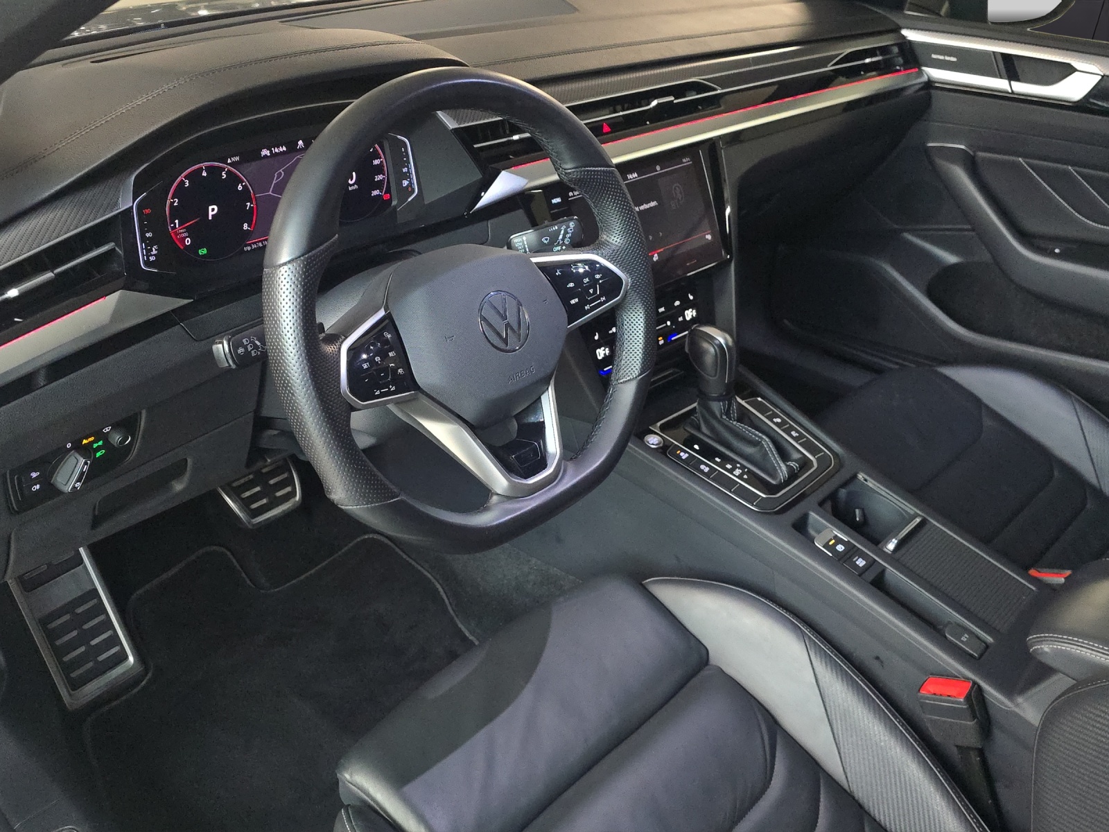 VW Arteon SB 2.0 TSI R-Line 4Motion DSG CH-Fahrzeug-image-9