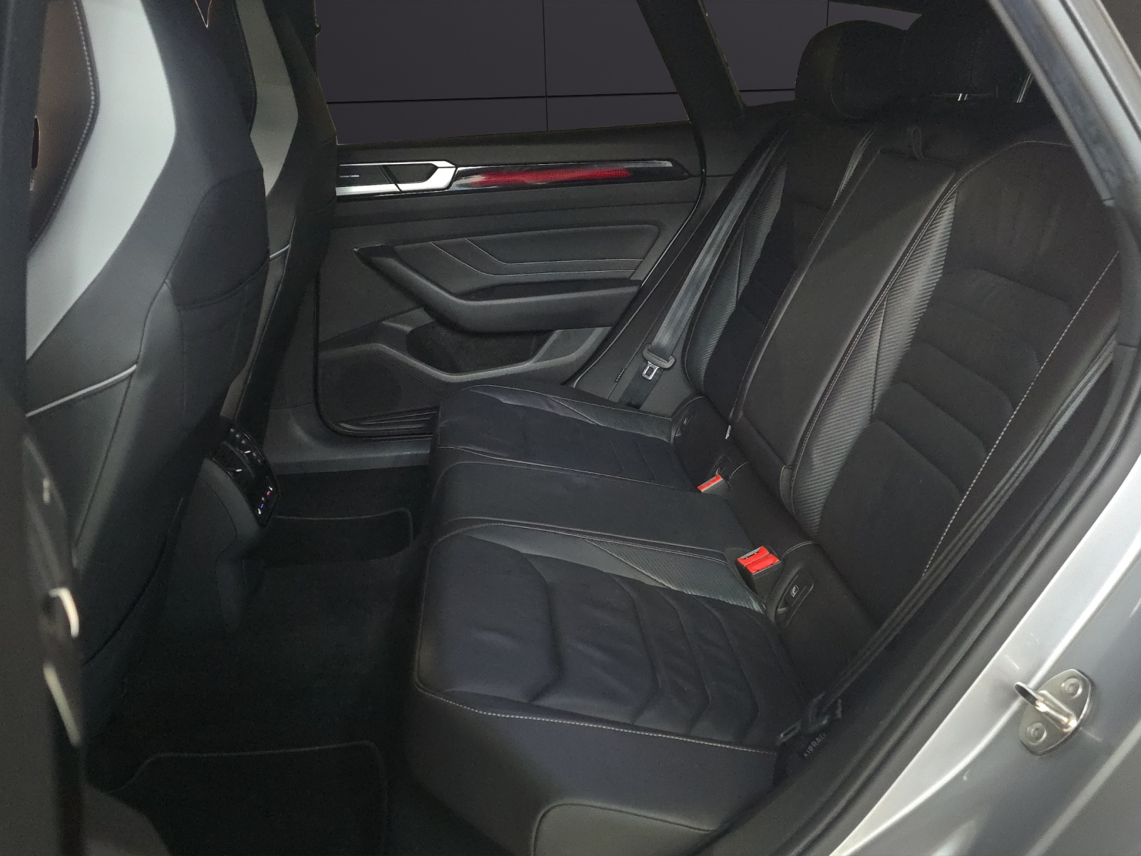 VW Arteon SB 2.0 TSI R-Line 4Motion DSG CH-Fahrzeug-image-19