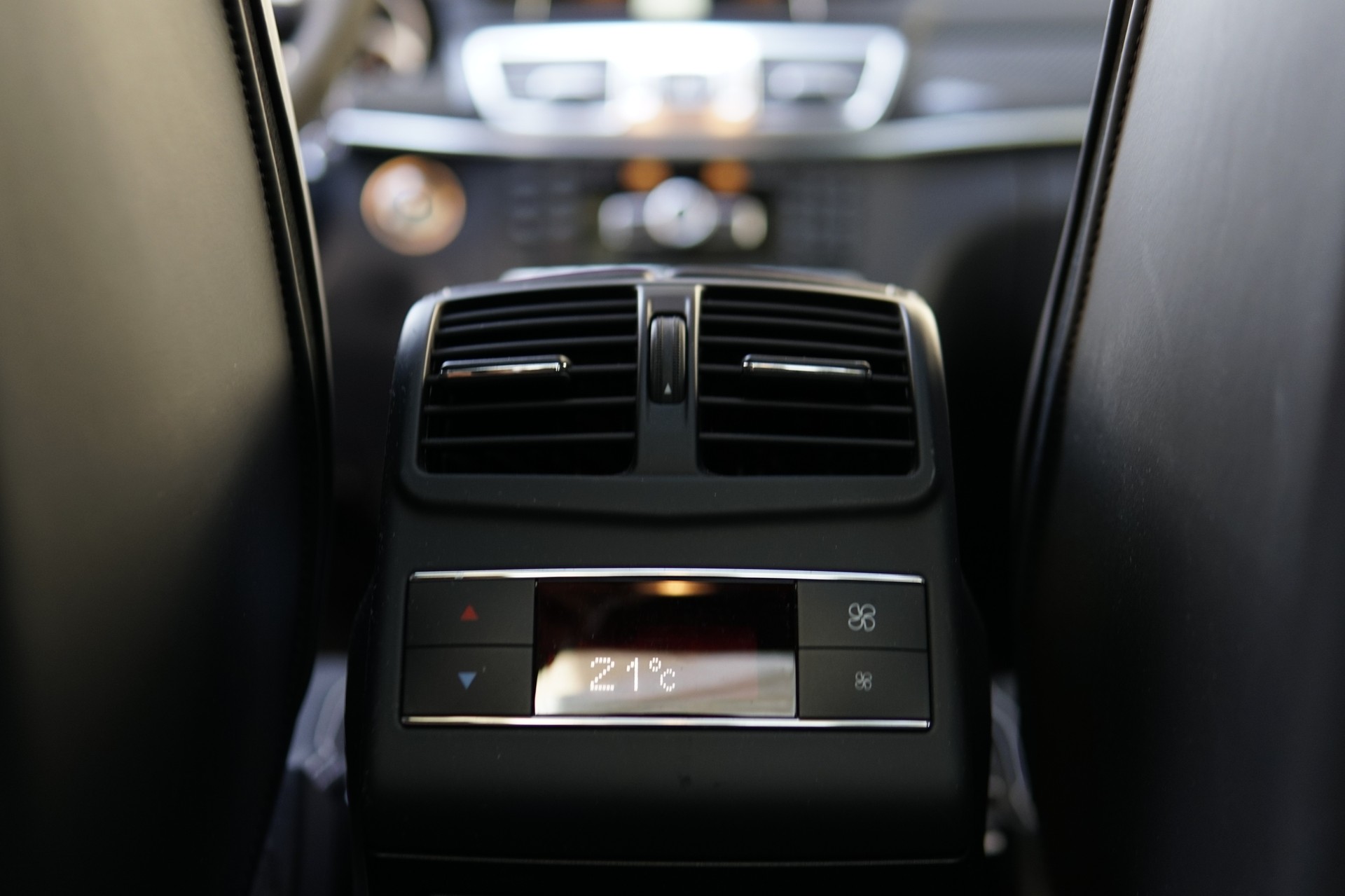 MERCEDES-BENZ E 63 AMG S 4Matic Speedshift-image-21