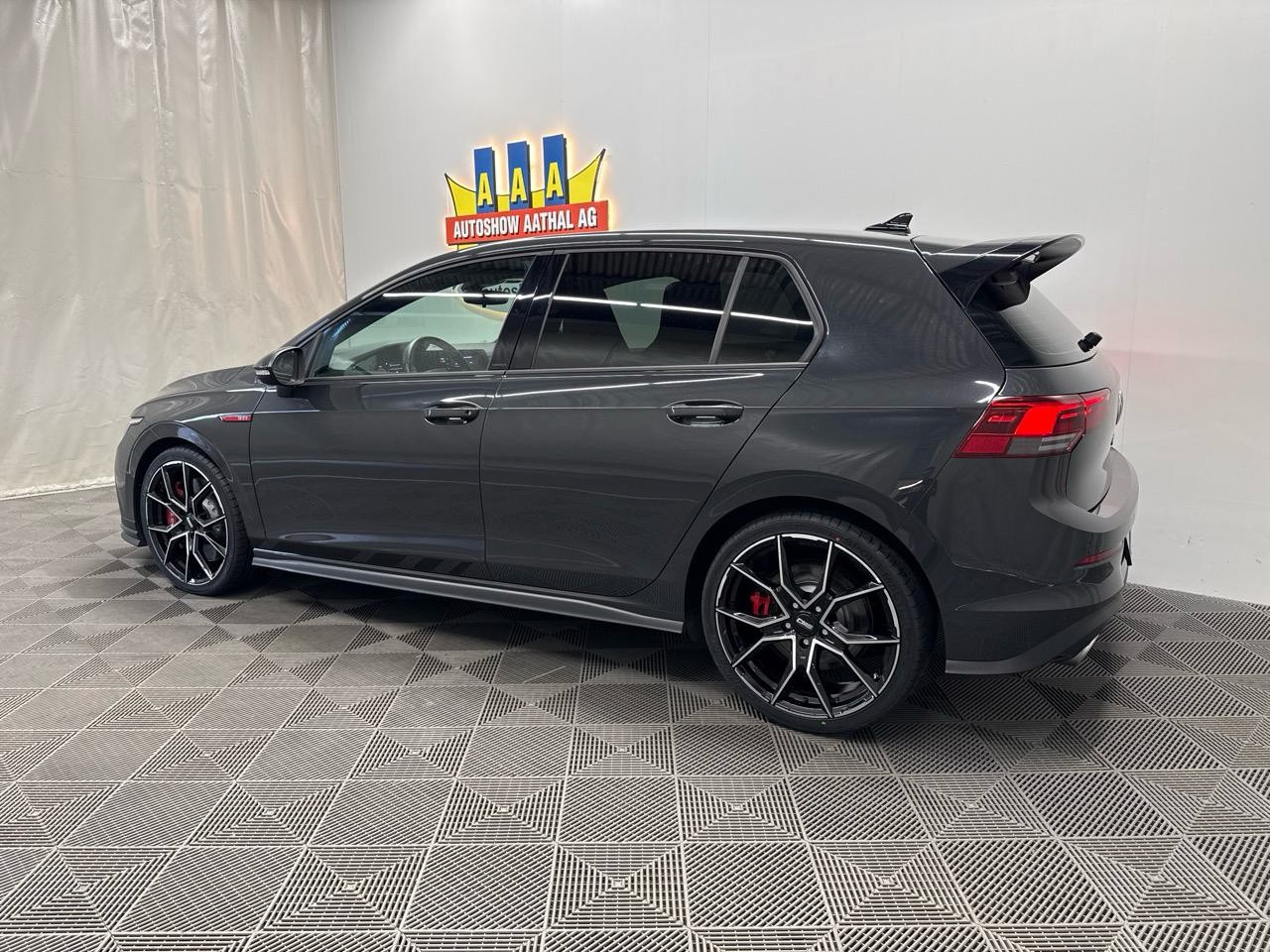 VW Golf 2.0 TSI GTI Clubsport DSG-image-1
