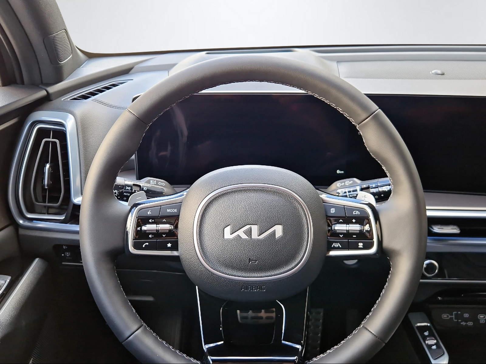 KIA Sorento 1.6 T-GDi Plug-in Hybrid Style 7P-image-4