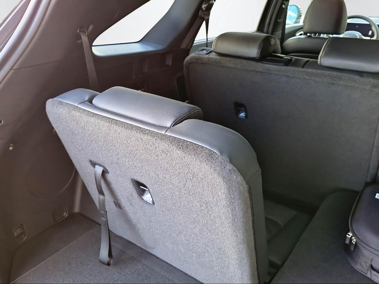 KIA Sorento 1.6 T-GDi Plug-in Hybrid Style 7P-image-8