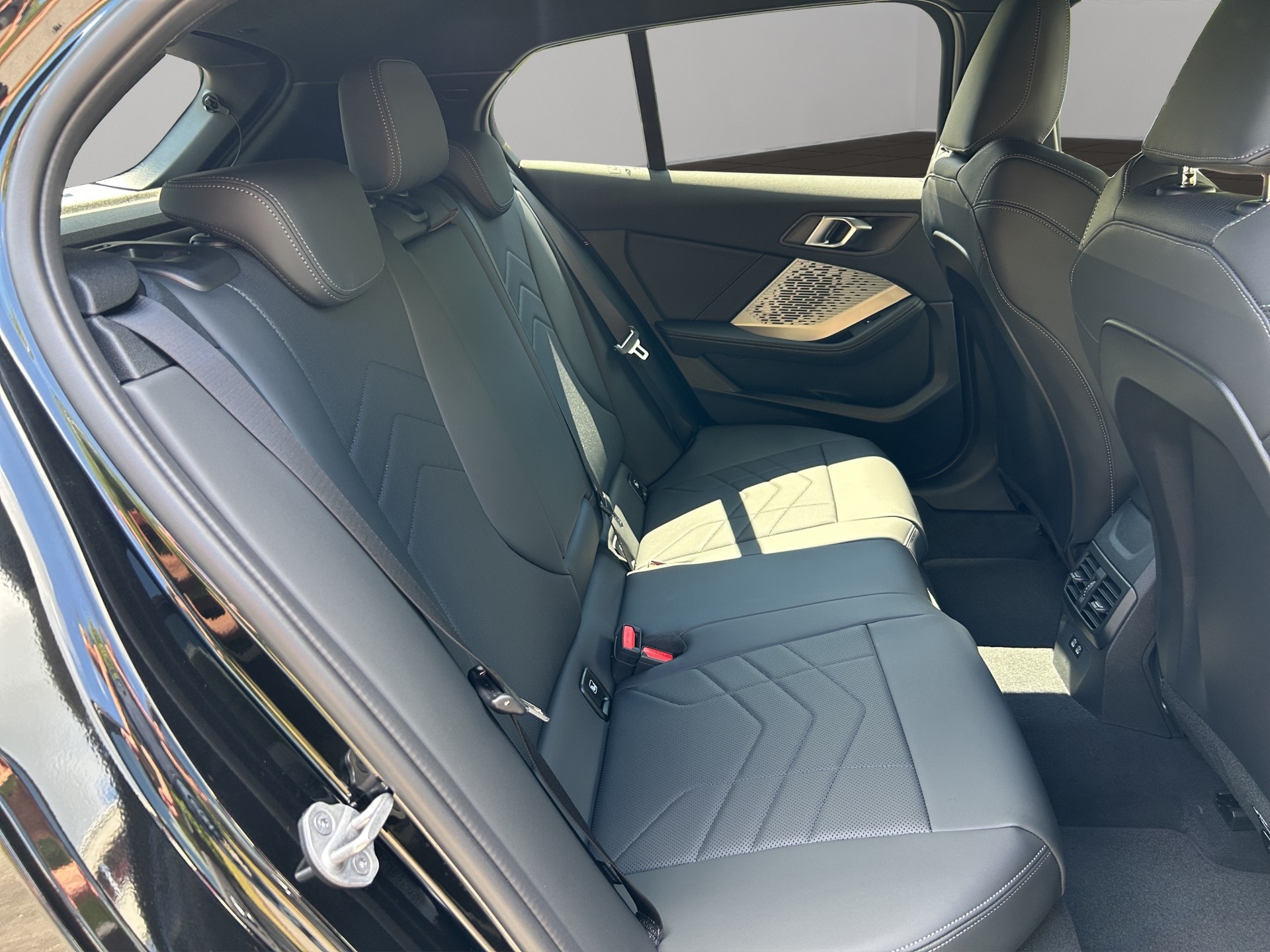 BMW 120 M Sport Steptronic-image-19