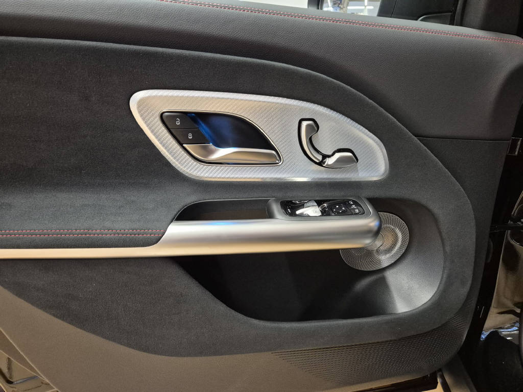 MERCEDES-BENZ GLB 220 4Matic-image-11